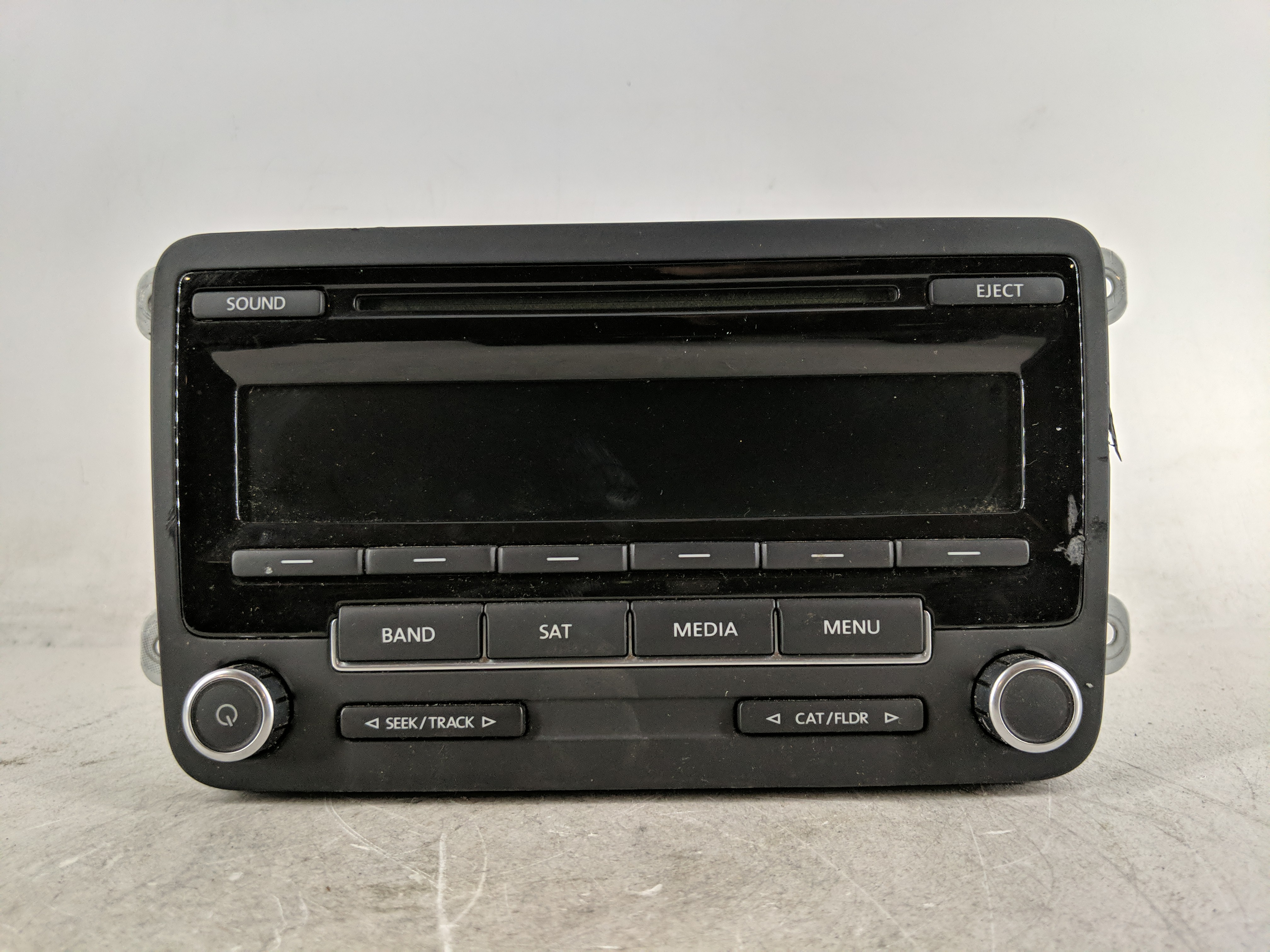 Picture of Volkswagen Jetta Am Fm Cd Player Radio Receiver 1207500