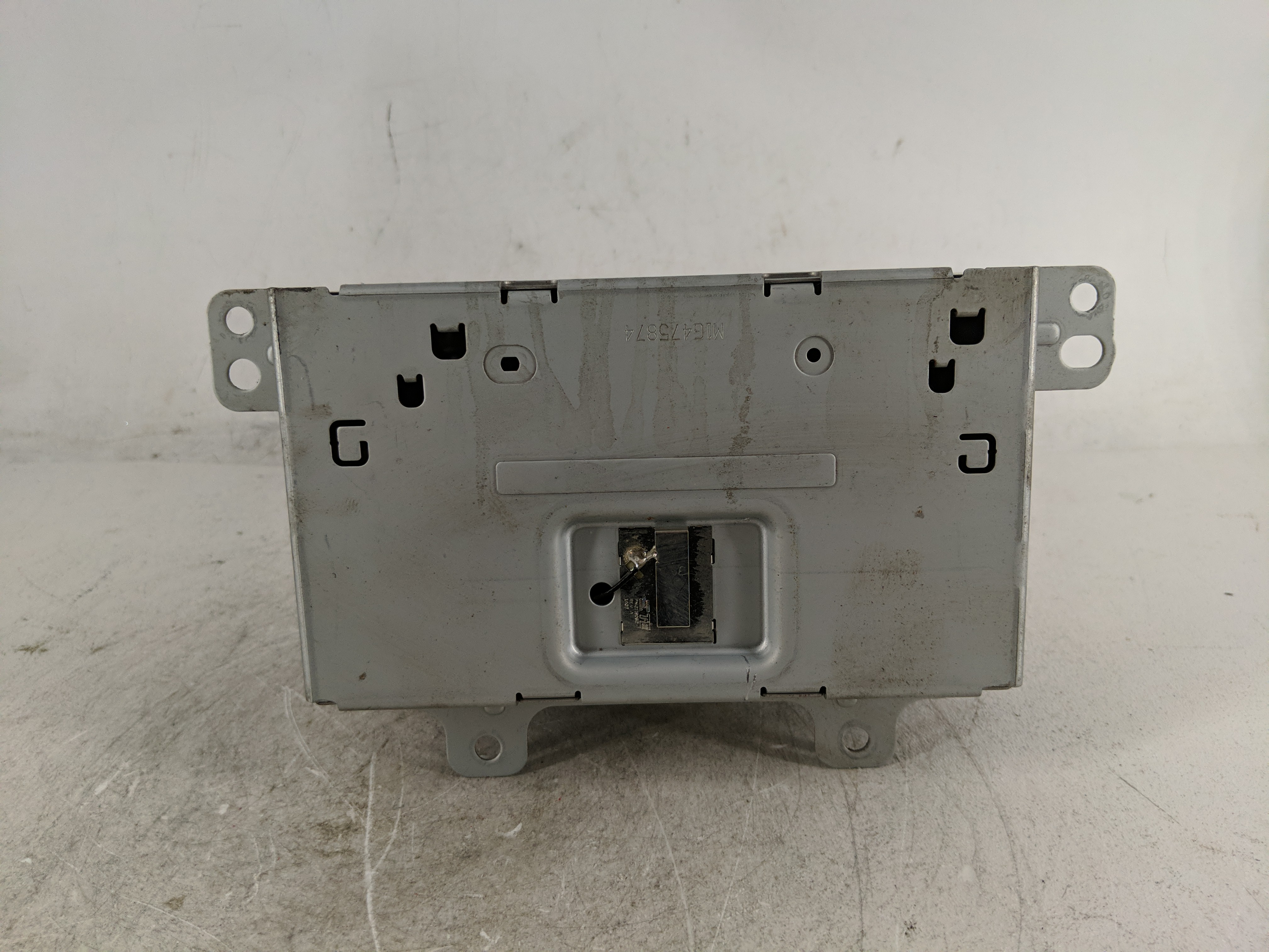 2016-2016 Chevrolet Equinox Am Fm Cd Player Radio Receiver 1207508 - Oemusedautoparts1.com