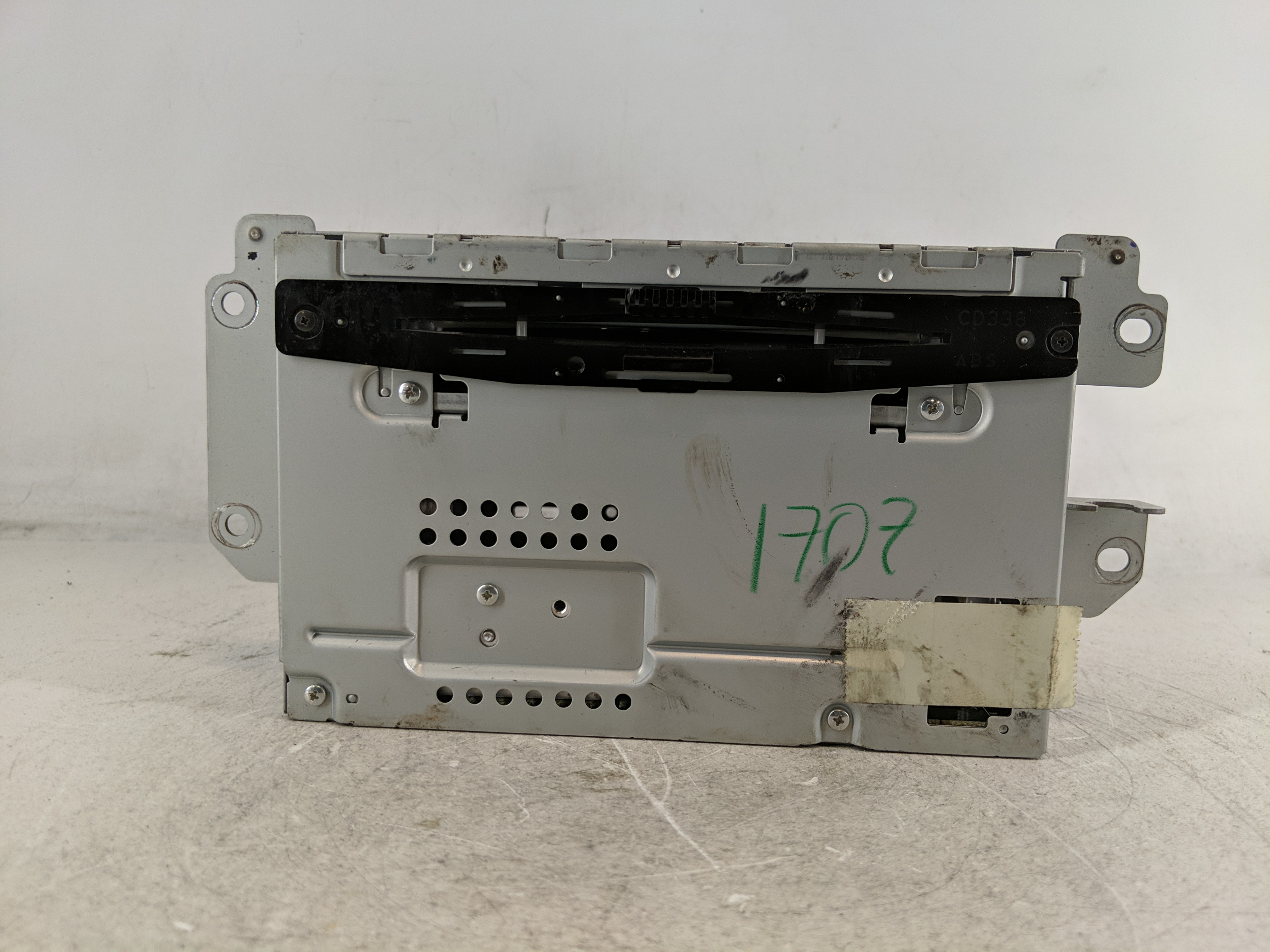 2010-2010 Mercury Milan Am Fm Cd Player Radio Receiver 1207521 - Oemusedautoparts1.com