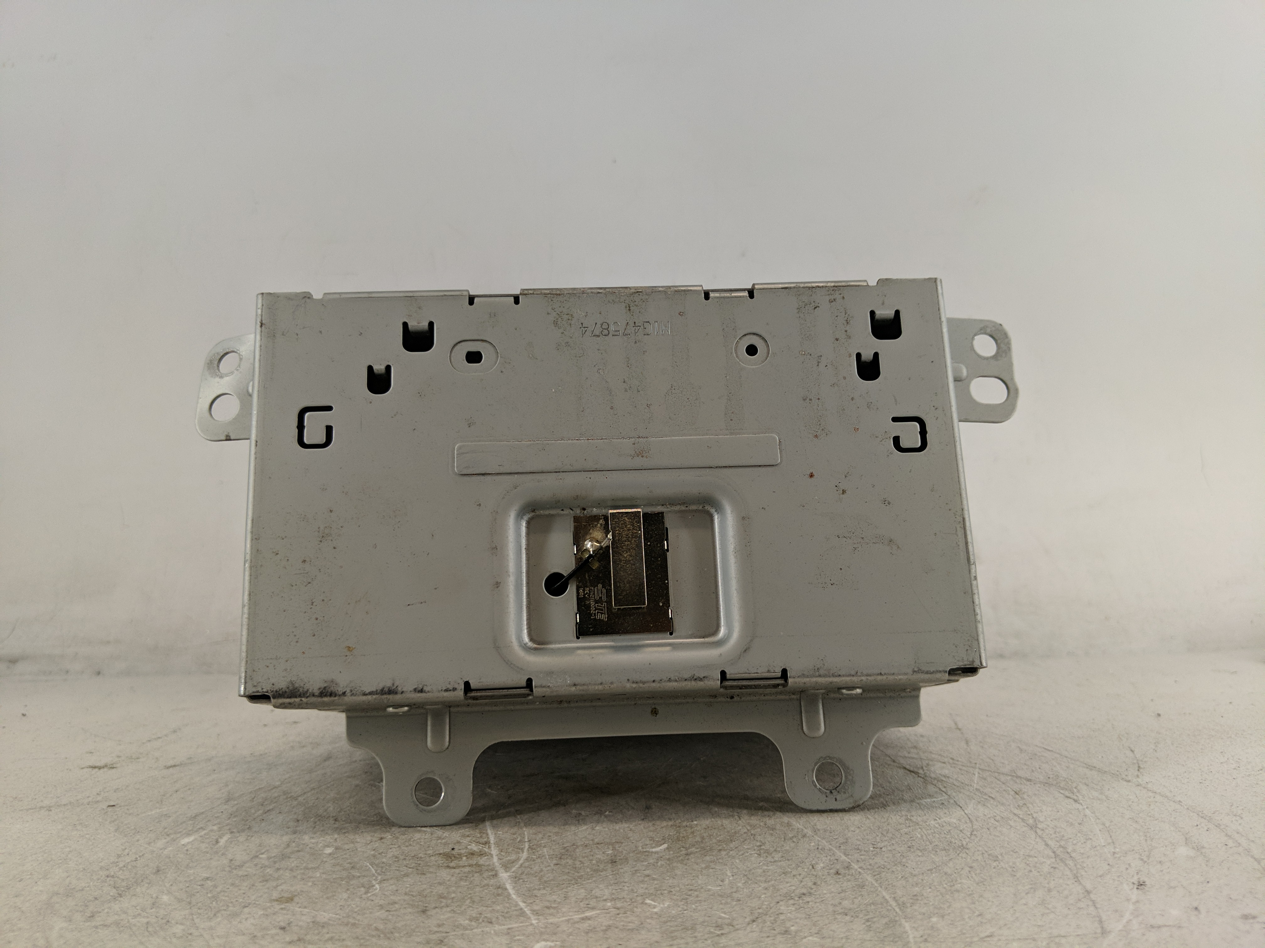 2016-2017 Chevrolet Equinox Am Fm Cd Player Radio Receiver 1207523 - Oemusedautoparts1.com