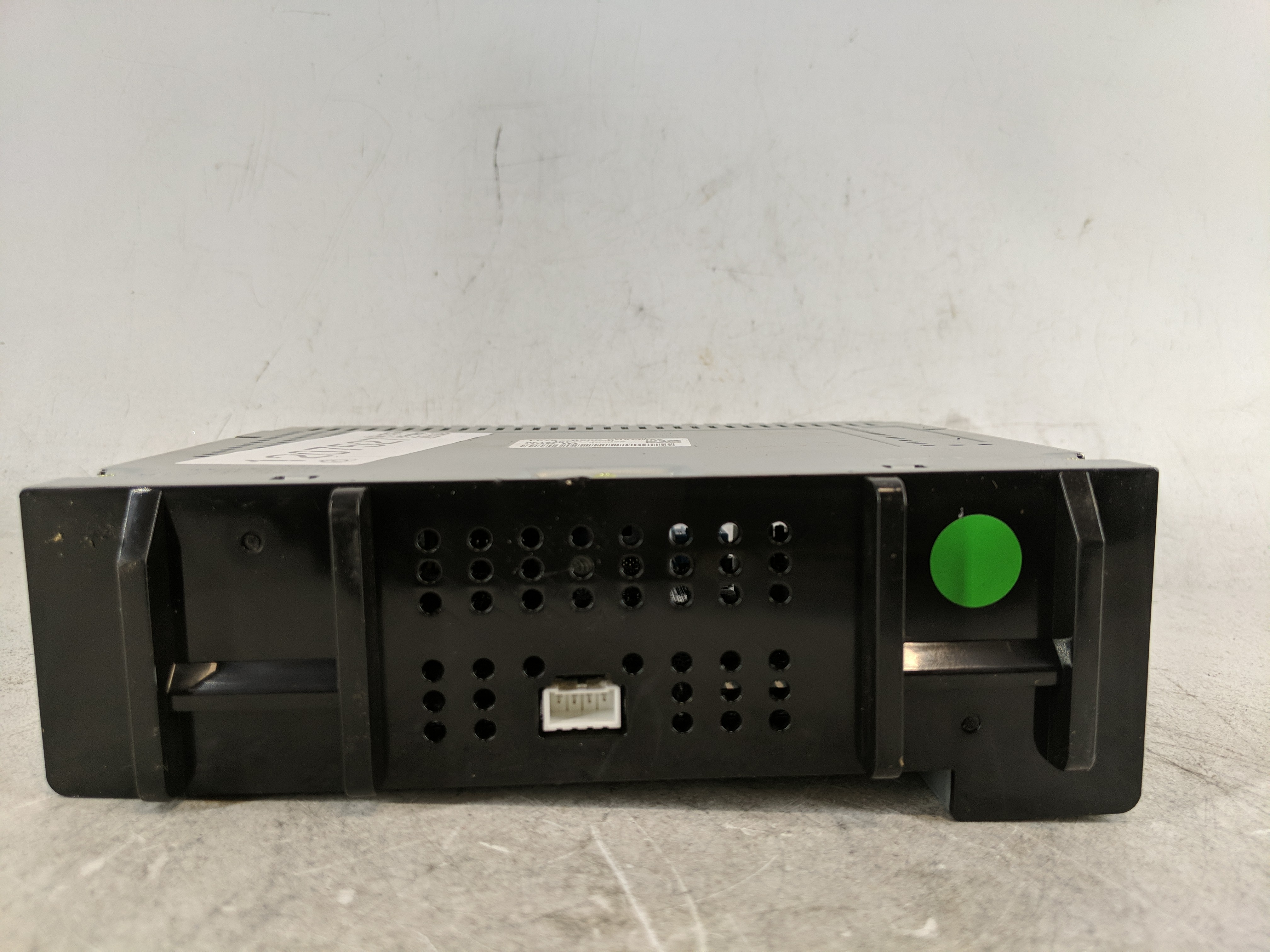 2018-2018 Chevrolet Silverado 2500 Am Fm Cd Player Radio Receiver 1207527 - Oemusedautoparts1.com