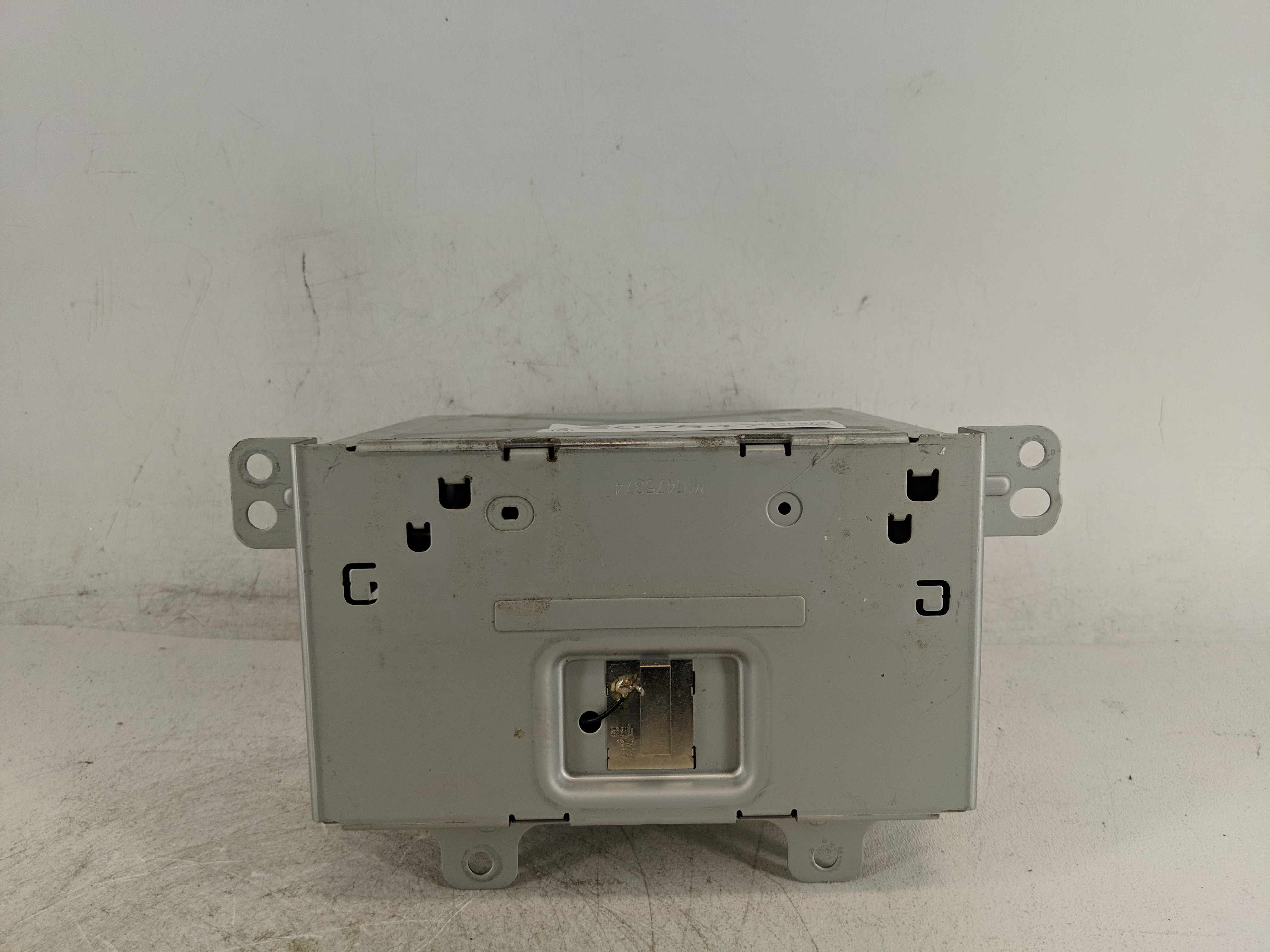 2016-2016 Chevrolet Equinox Am Fm Cd Player Radio Receiver 1207547 - Oemusedautoparts1.com