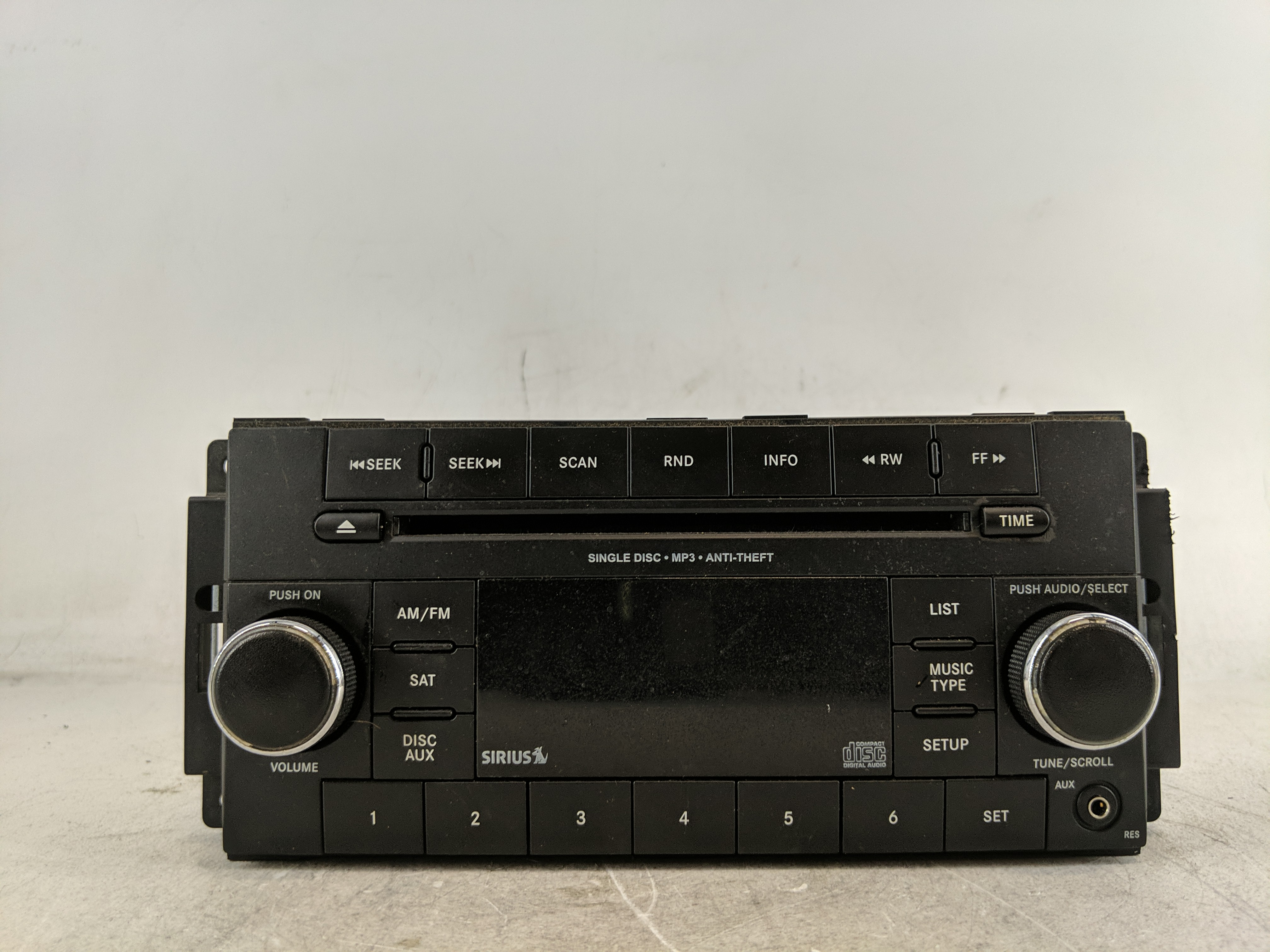 2013-2014 Chrysler 200 Am Fm Cd Player Radio Receiver 1207555 - Oemusedautoparts1.com
