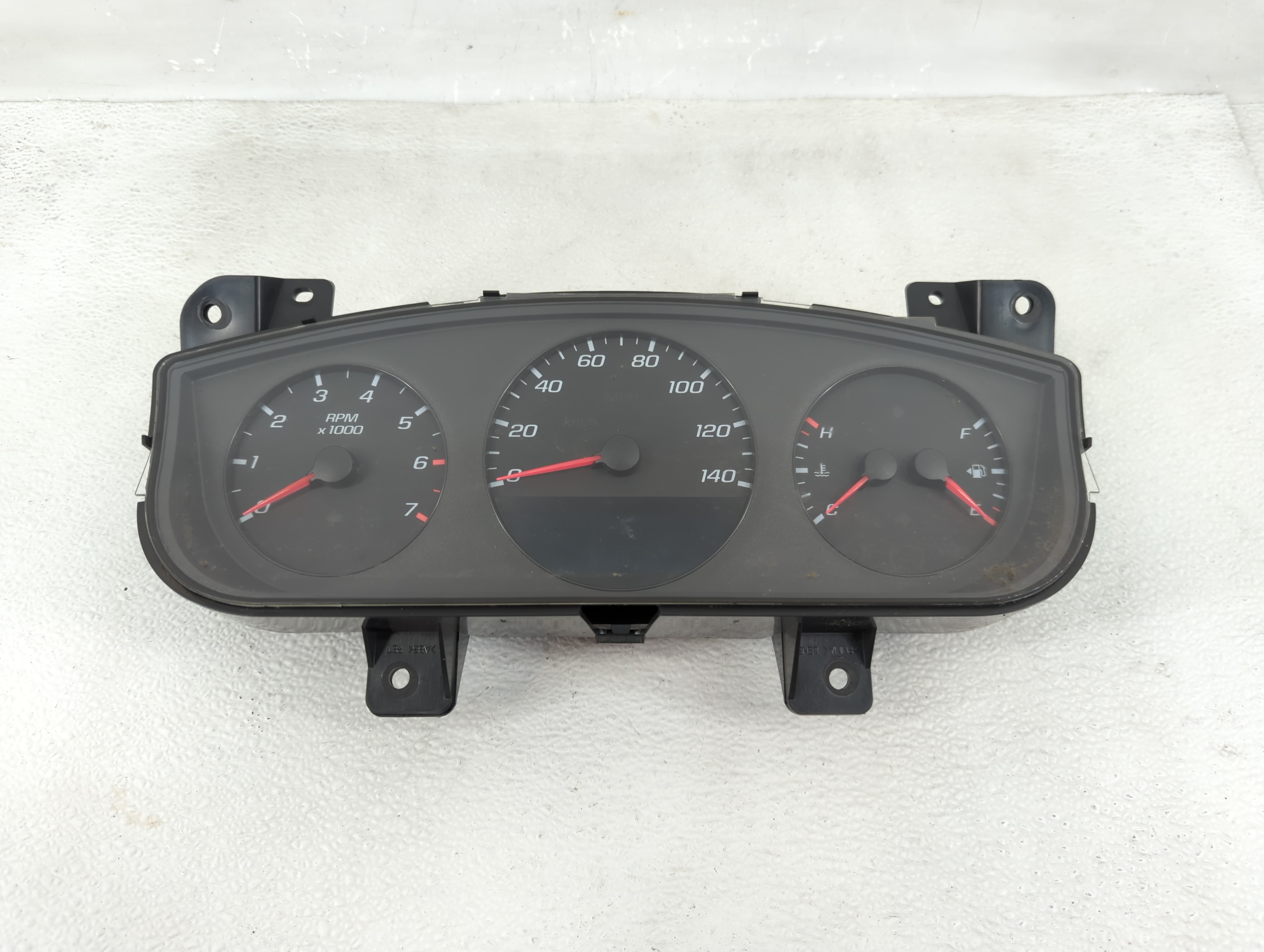 2006-2006 Chevrolet Impala Speedometer Instrument Cluster Gauges 1207588 - Oemusedautoparts1.com