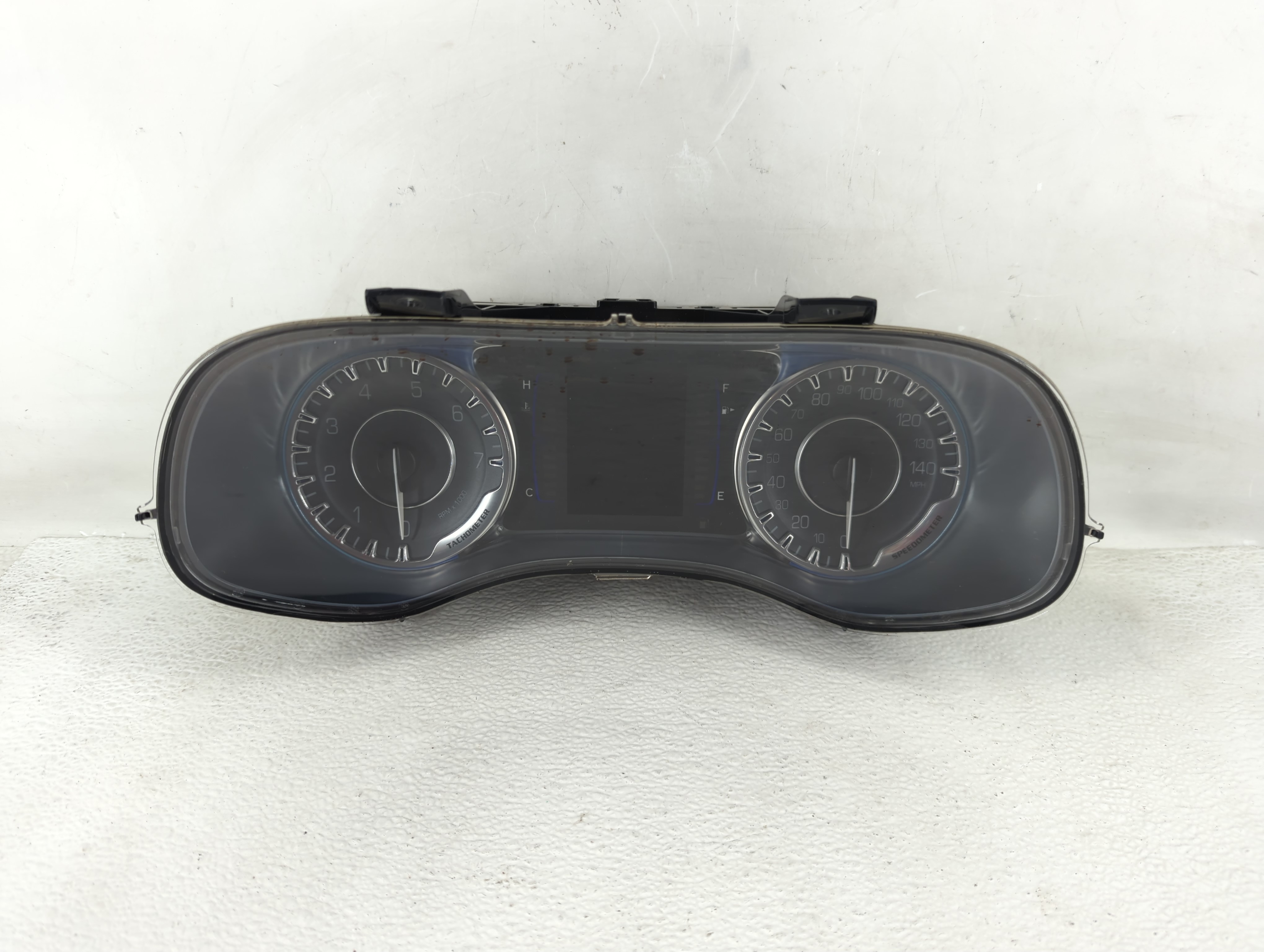 2016-2016 Chrysler 200 Speedometer Instrument Cluster Gauges P68259070ab 1207590 - Oemusedautoparts1.com