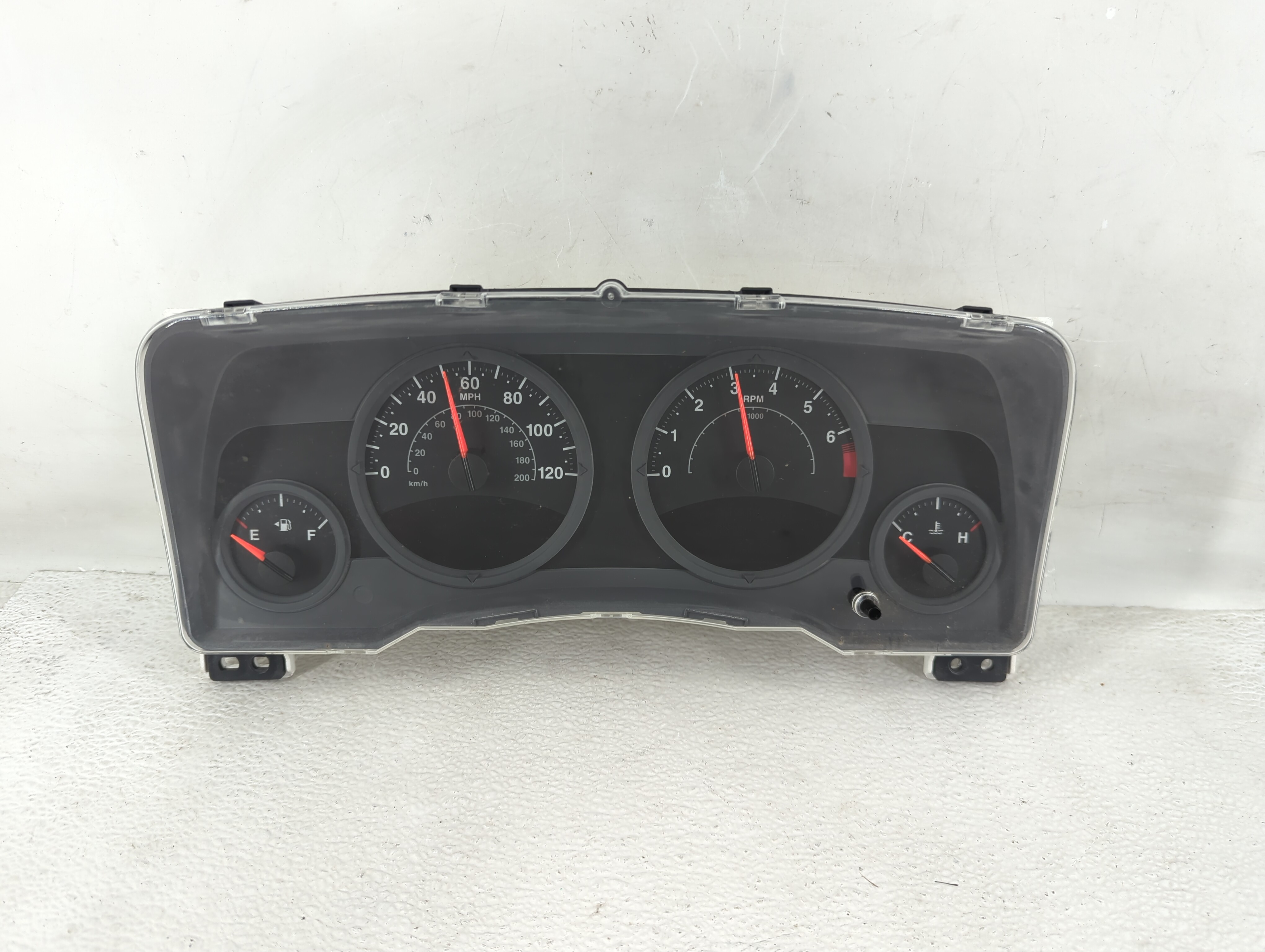2007-2007 Jeep Patriot Speedometer Instrument Cluster Gauges 05107006af 1207592 - Oemusedautoparts1.com