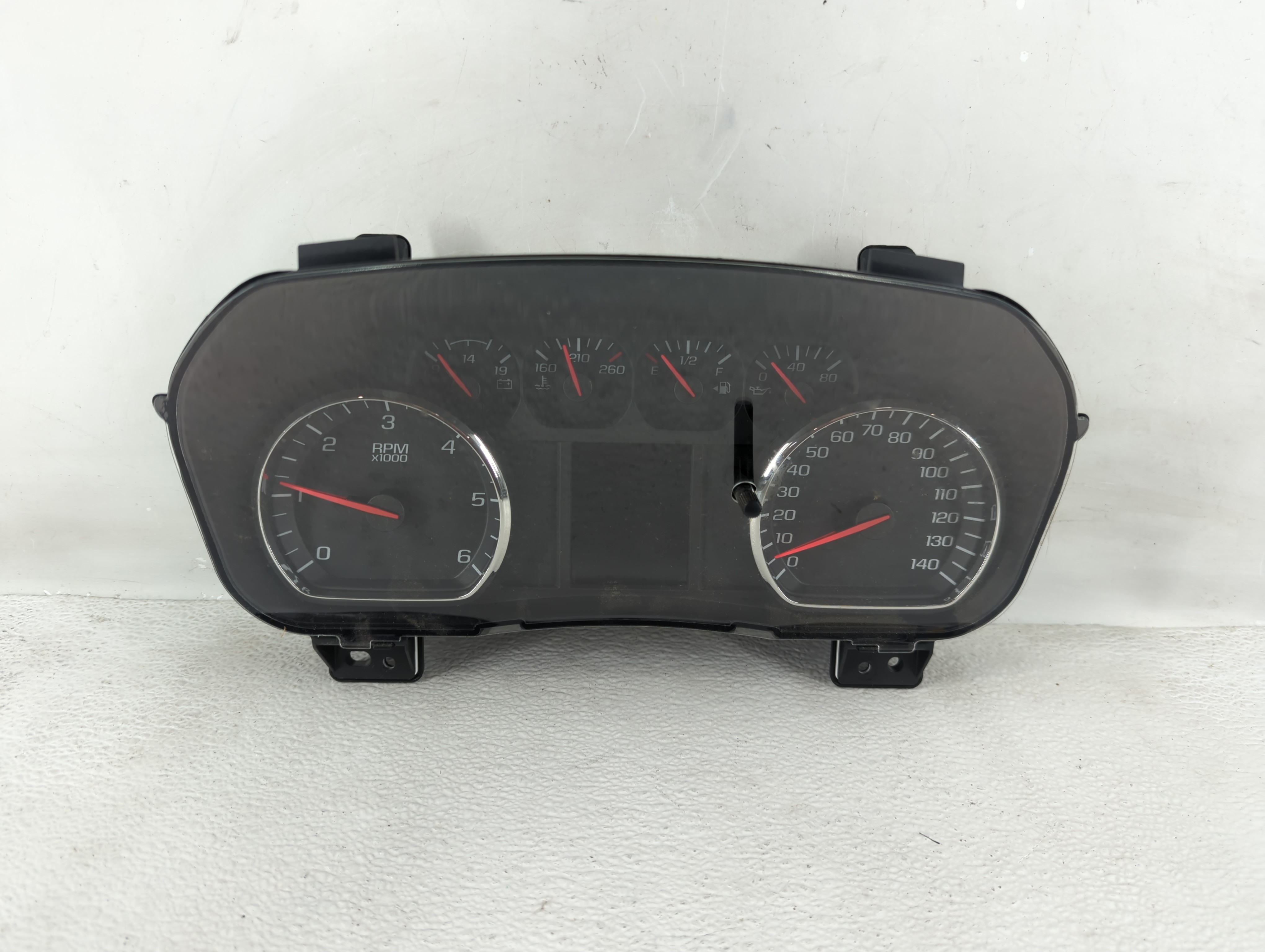 2014-2014 Chevrolet Silverado 1500 Speedometer Instrument Cluster Gauges 1207593 - Oemusedautoparts1.com
