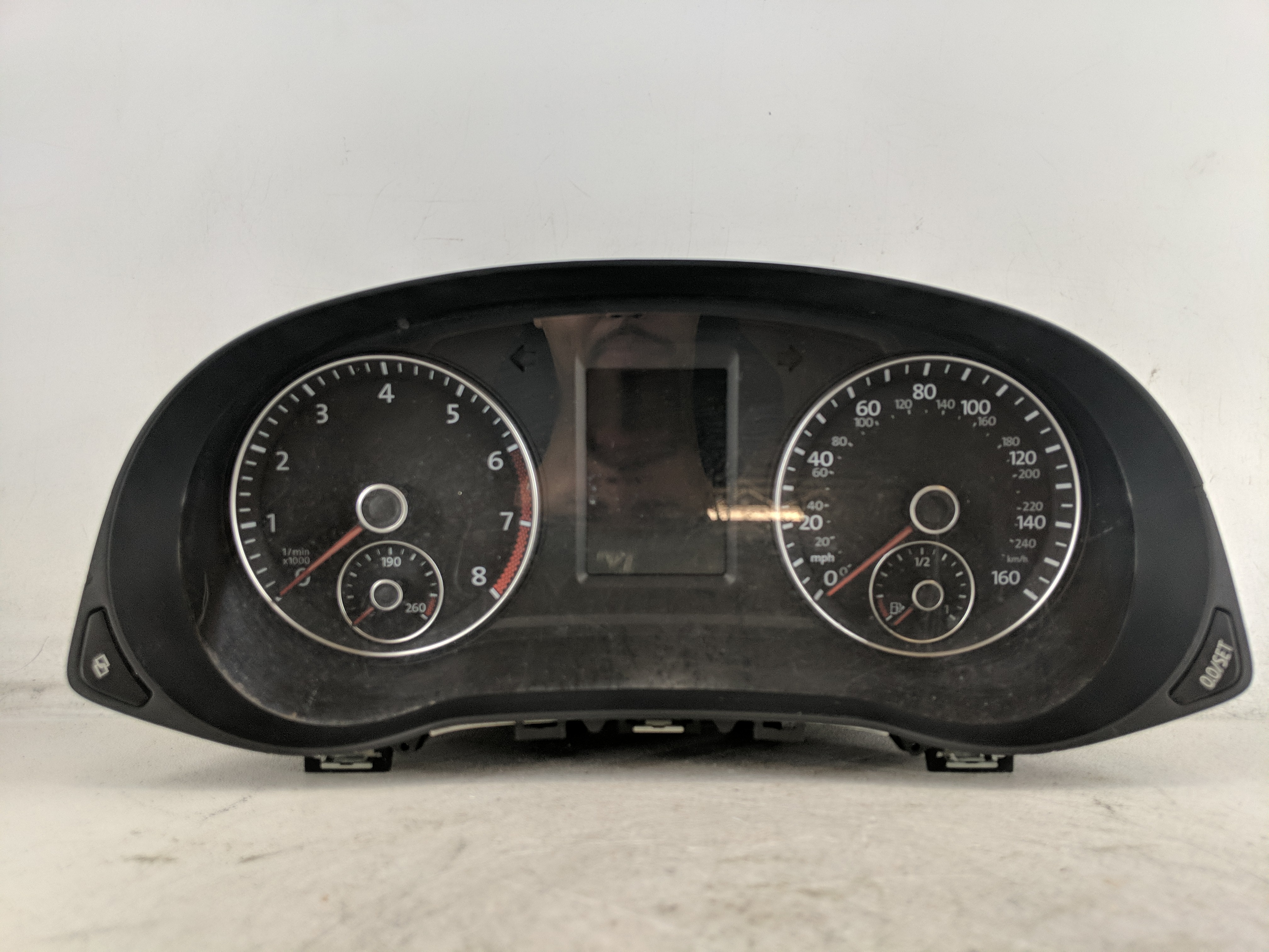 2012-2012 Volkswagen Passat Speedometer Instrument Cluster Gauges 1207596 - Oemusedautoparts1.com