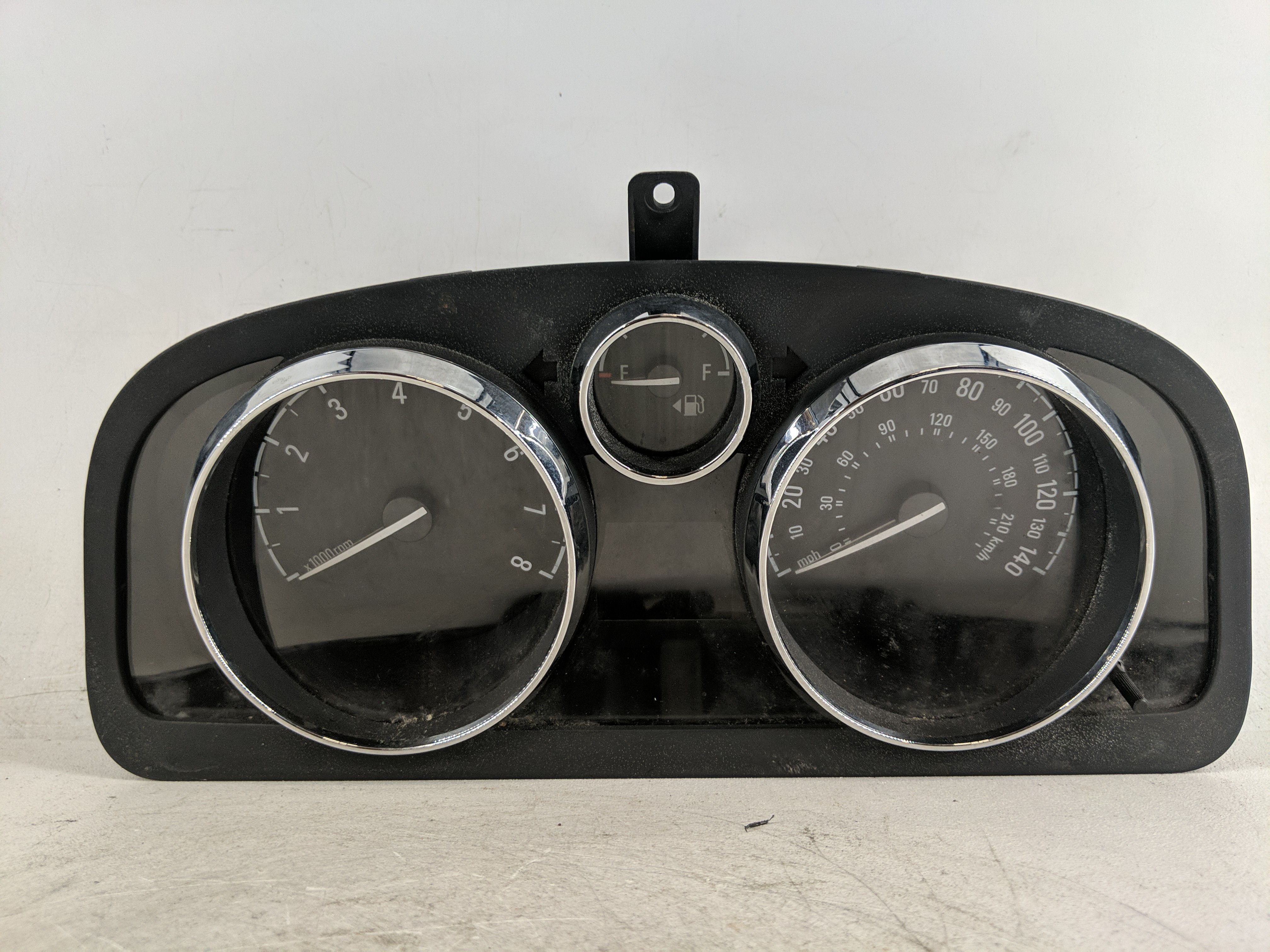 2012-2012 Chevrolet Captiva Sport Speedometer Instrument Cluster Gauges 1207644 - Oemusedautoparts1.com