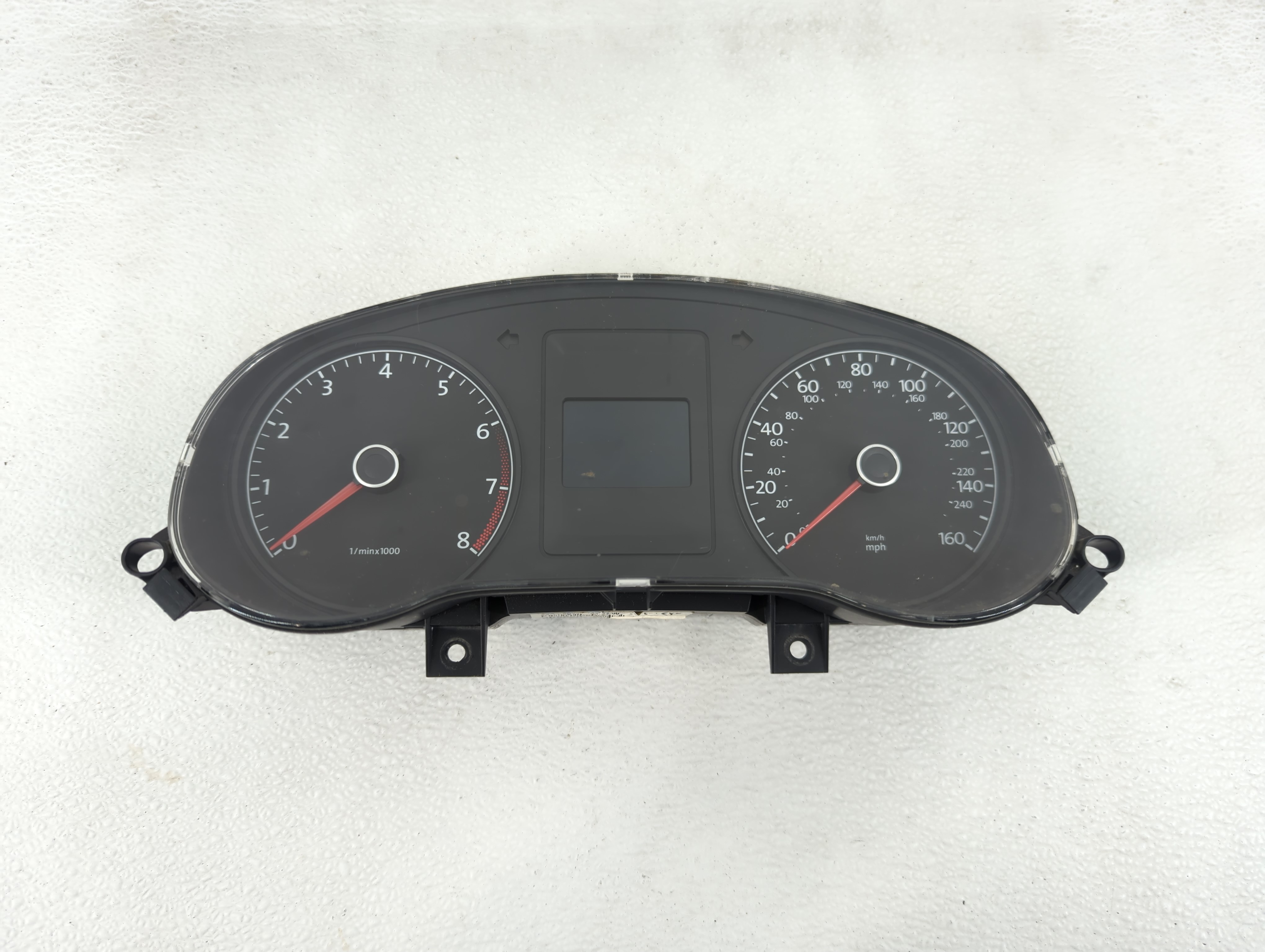 2014-2014 Volkswagen Jetta Speedometer Instrument Cluster Gauges 1207685 - Oemusedautoparts1.com