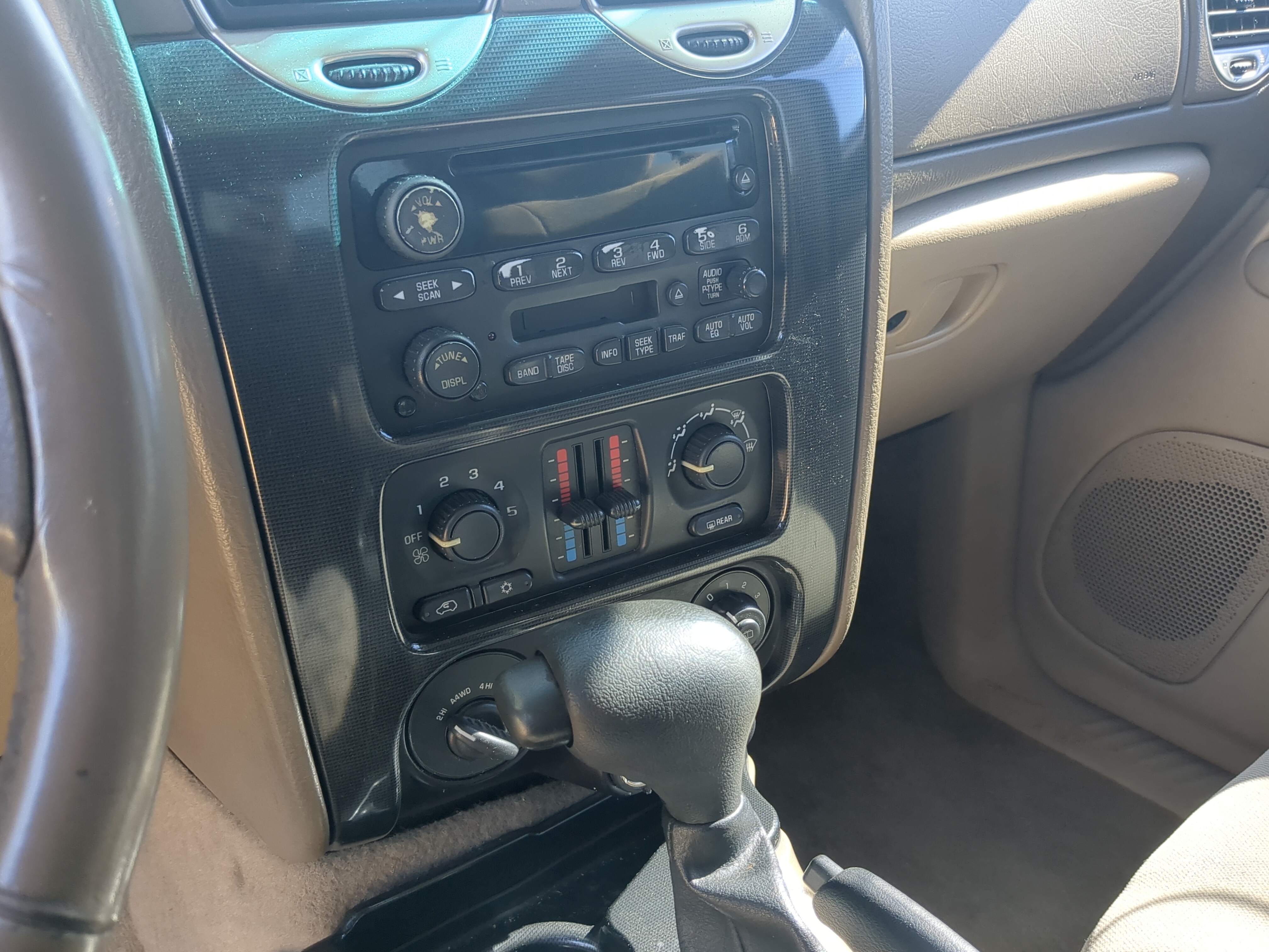 2003-2009 Gmc Envoy Ac Heater Climate Control 1207818 - Oemusedautoparts1.com