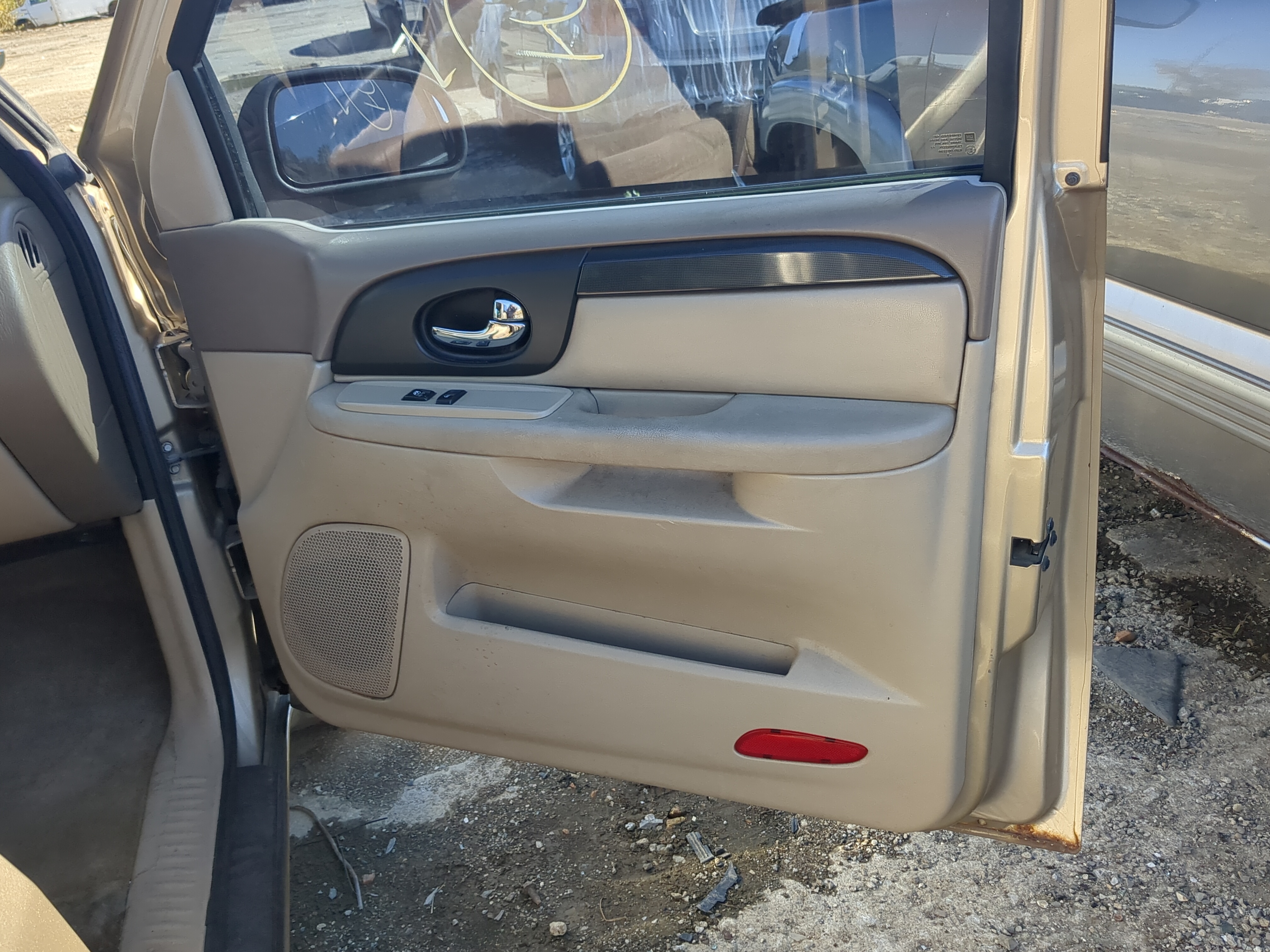 Picture of 2004 Gmc Envoy Front Right Passenger Interior Door Panel Trim 1207864