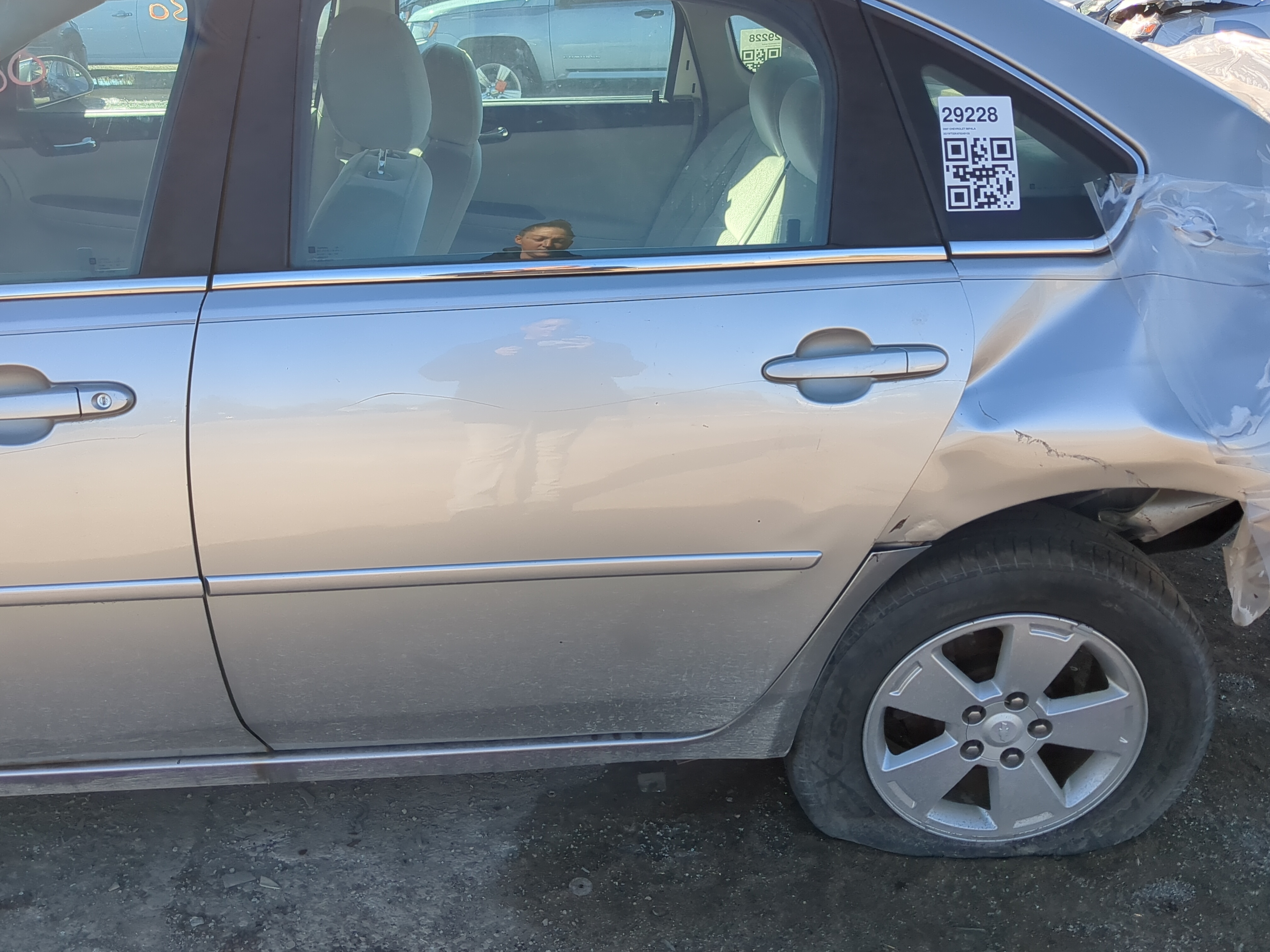 2006-2016 Chevrolet Impala Driver Rear Door Oem 1207894 - Oemusedautoparts1.com