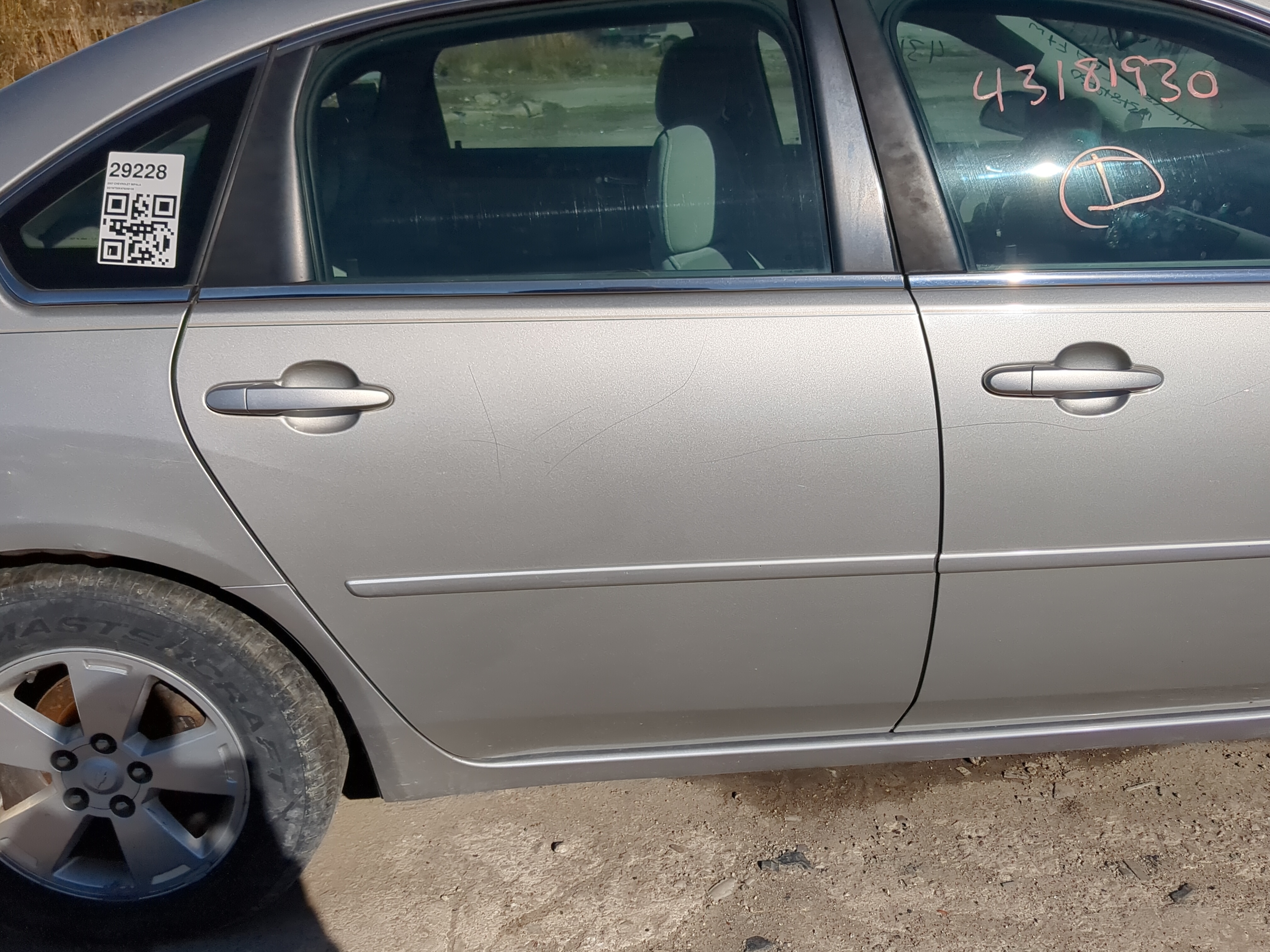 2006-2016 Chevrolet Impala Passenger Rear Door Oem 1207994 - Oemusedautoparts1.com