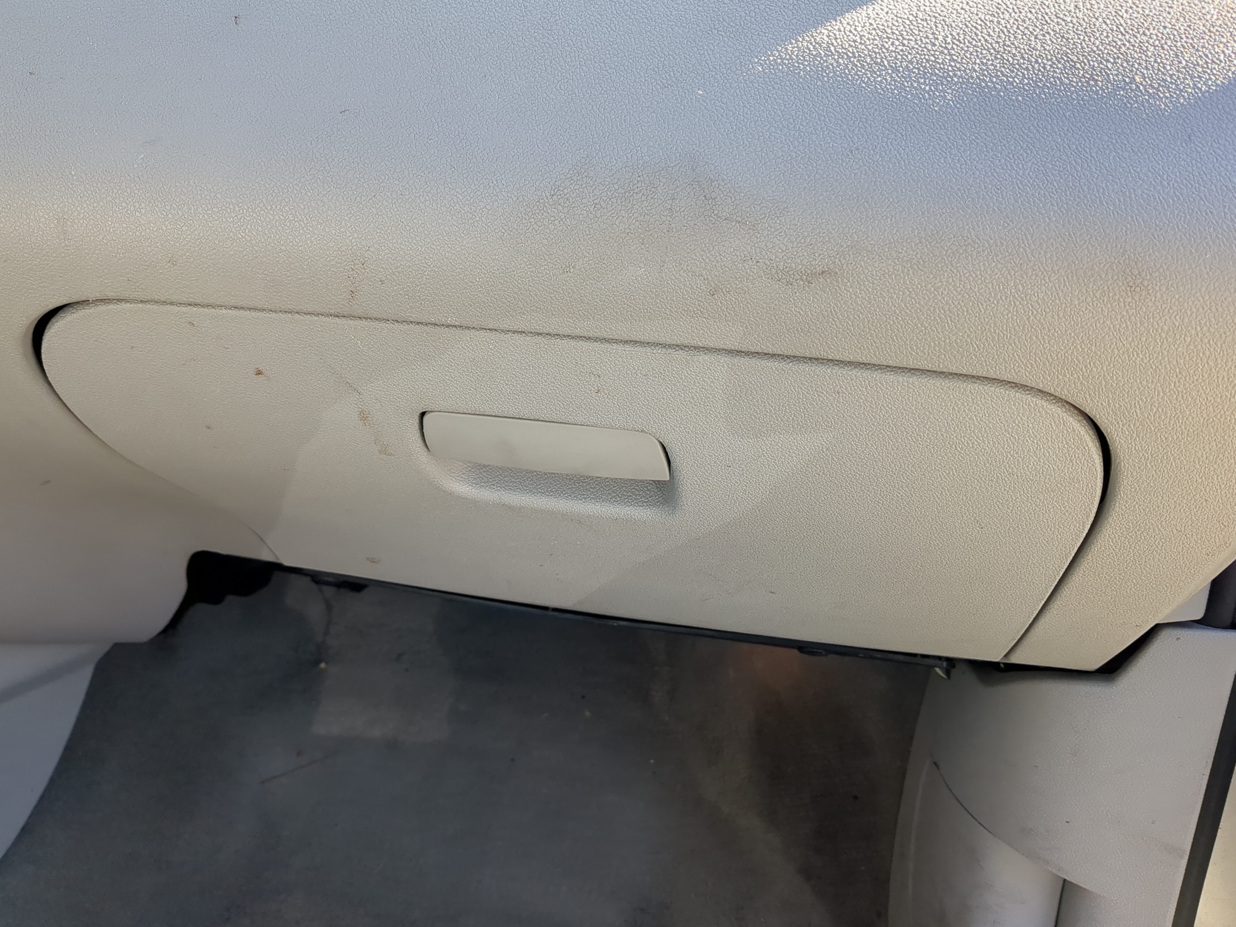 2007 Chevrolet Impala Passenger Glove Box Door Storage Compartment 1207998 - Oemusedautoparts1.com