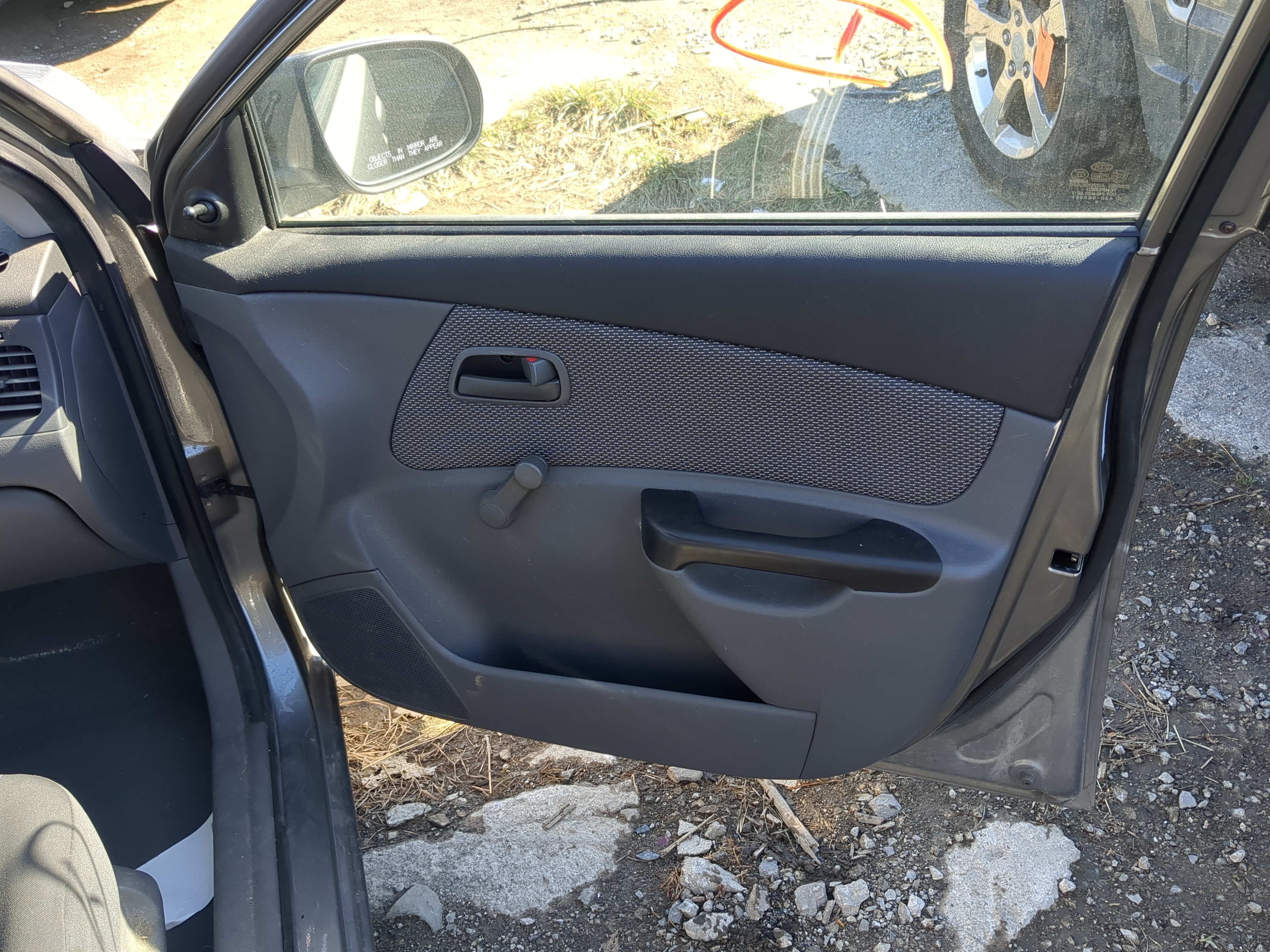 2011 Kia Rio Front Right Passenger Interior Door Panel Trim 1208304 - Oemusedautoparts1.com
