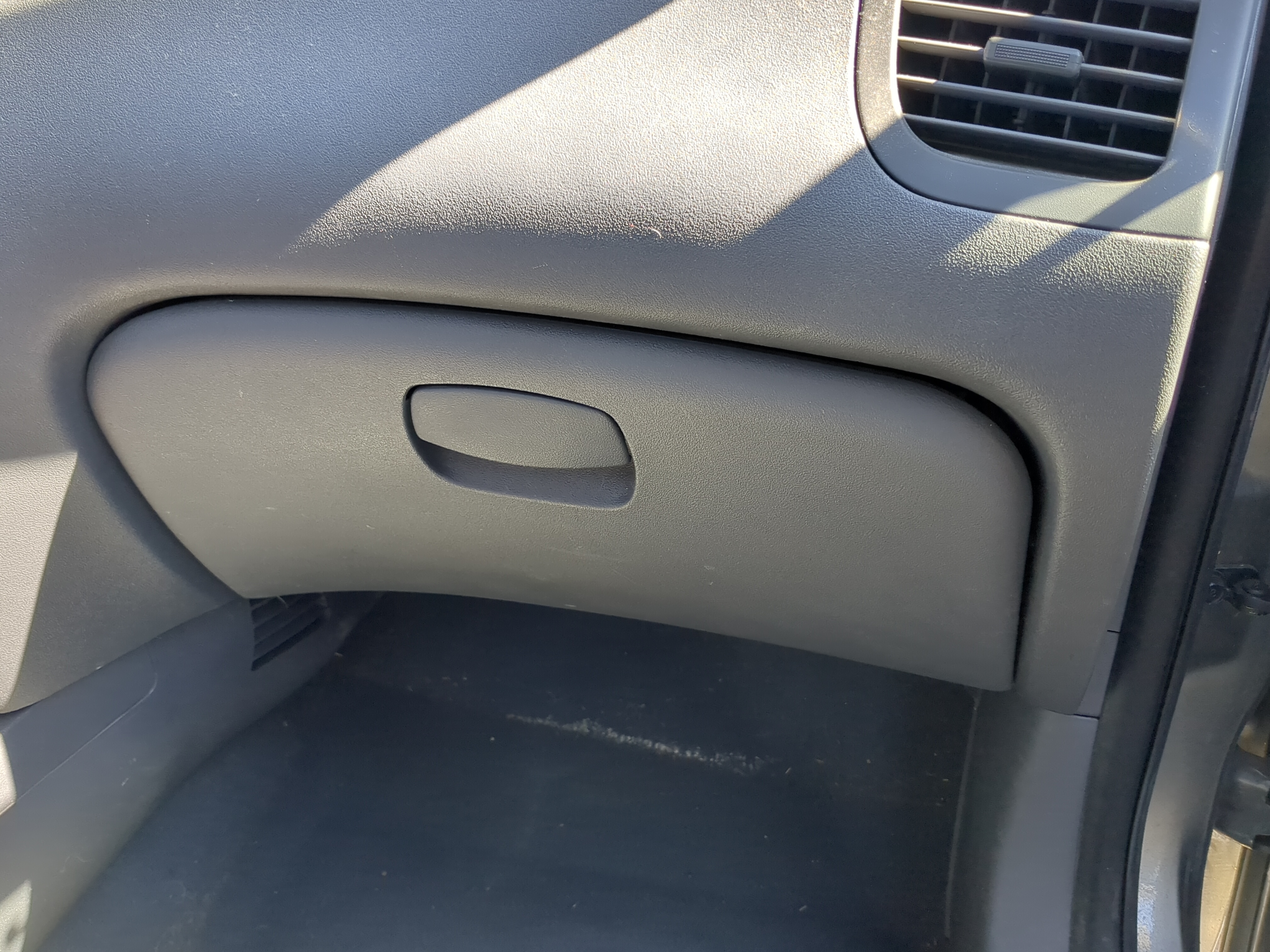 2011 Kia Rio Passenger Glove Box Door Storage Compartment 1208305 - Oemusedautoparts1.com