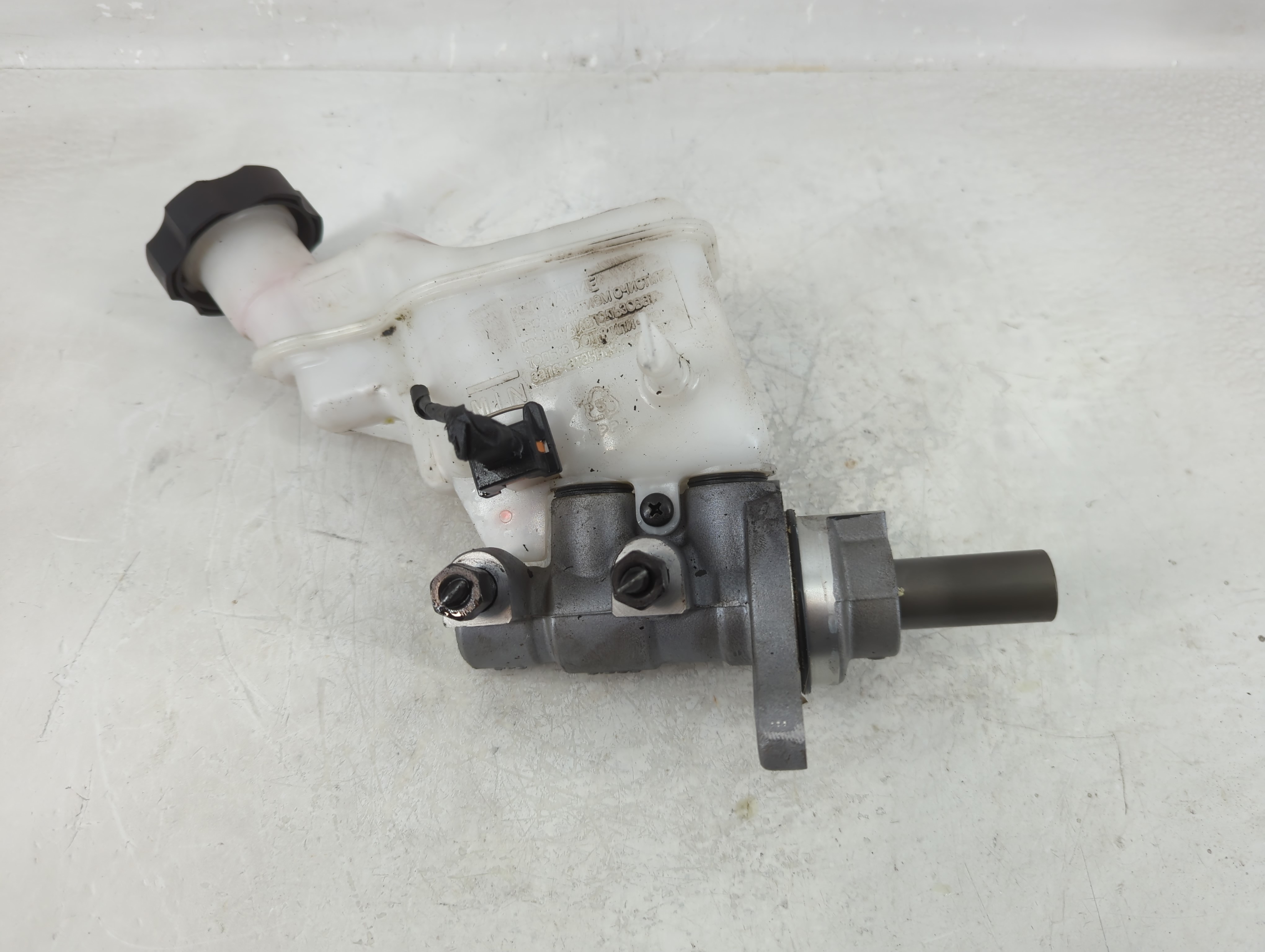 2017-2019 Kia Soul Brake Master Cylinder 1208517 - Oemusedautoparts1.com