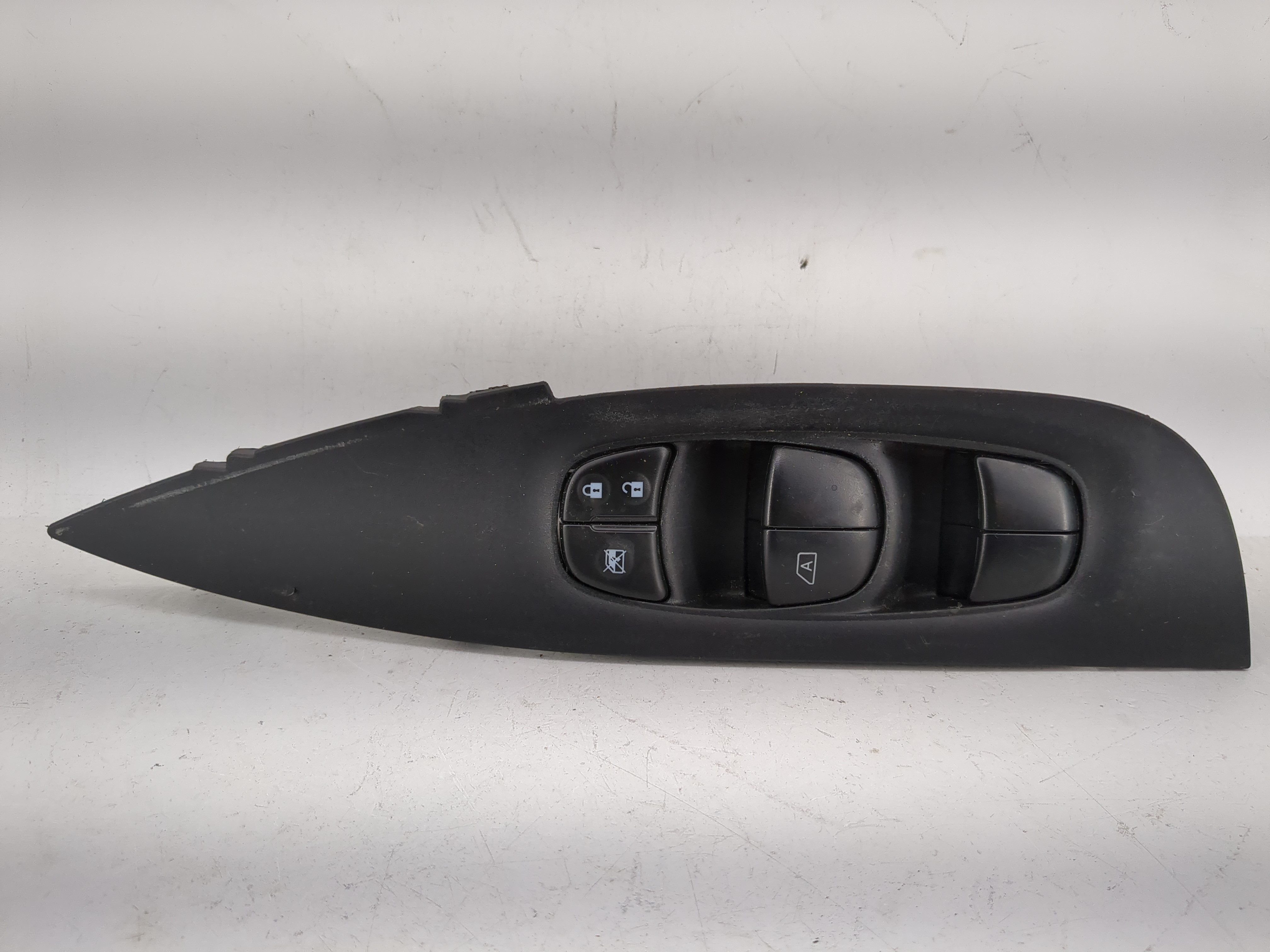2014-2020 Nissan Rogue Driver Left Door Master Power Window Switch 1208523 - Oemusedautoparts1.com