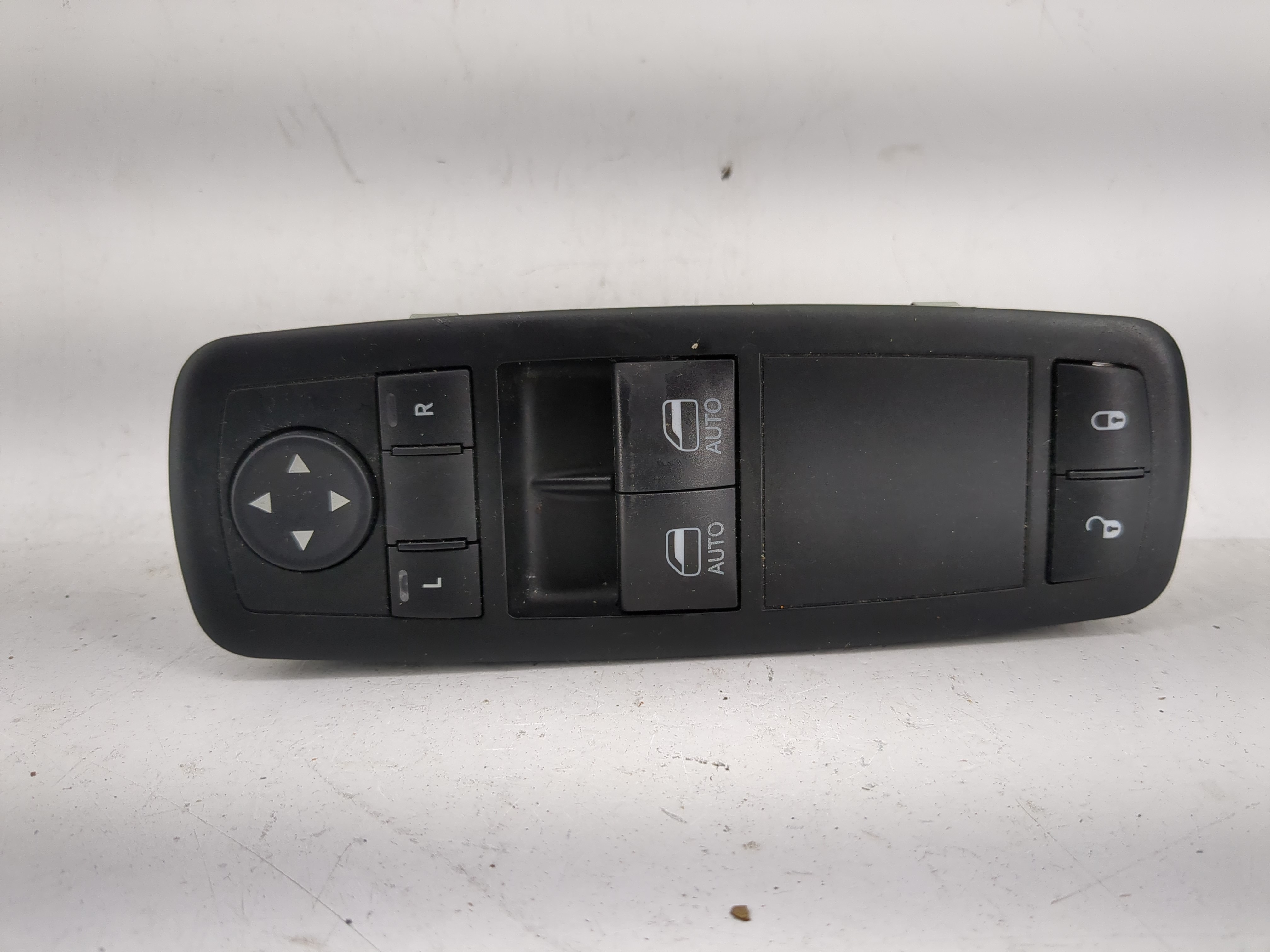 Dodge Ram 1500 Driver Left Door Master Power Window Switch 68148 893aa 1208530 - Oemusedautoparts1.com