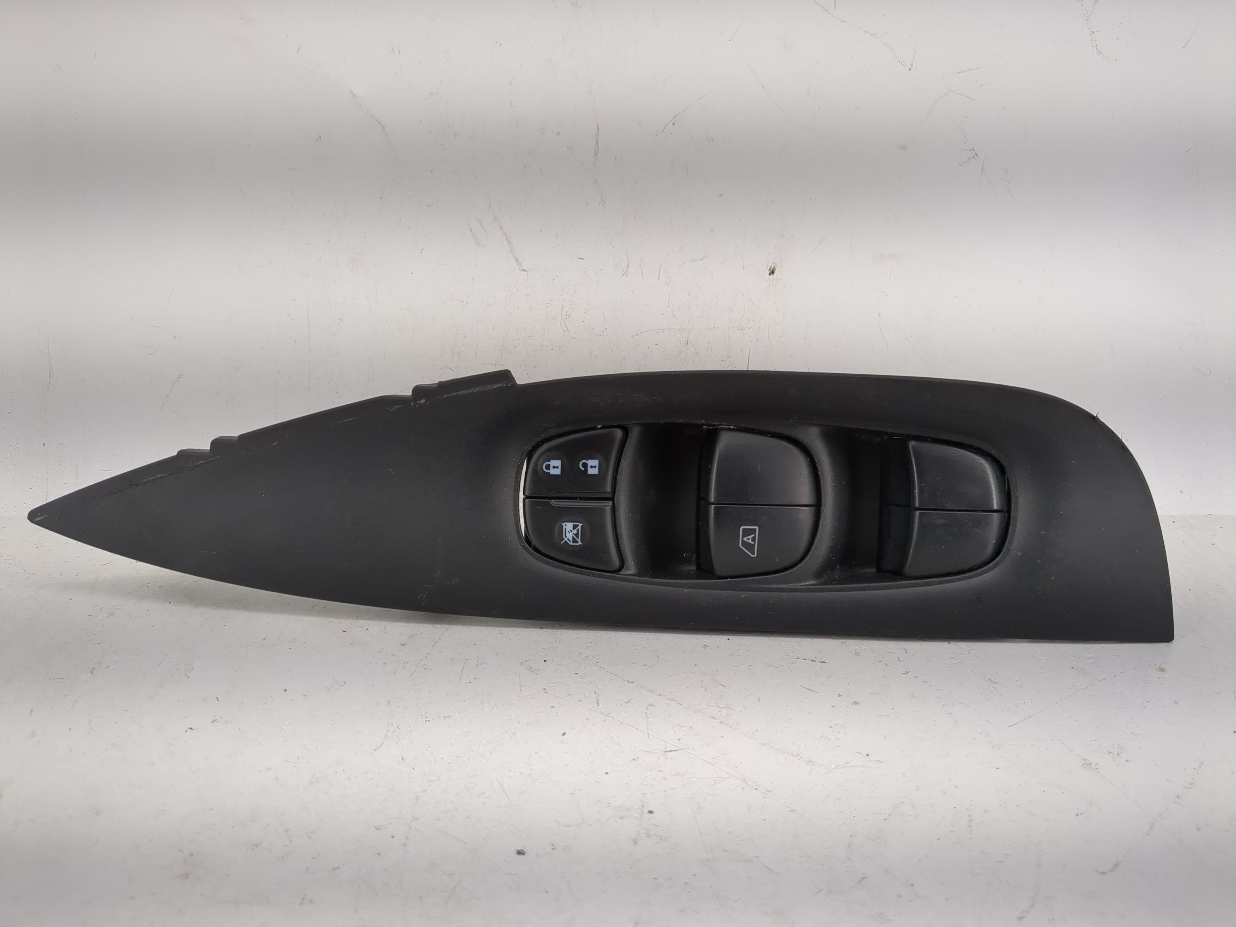 2014-2020 Nissan Rogue Driver Left Door Master Power Window Switch 1208567 - Oemusedautoparts1.com