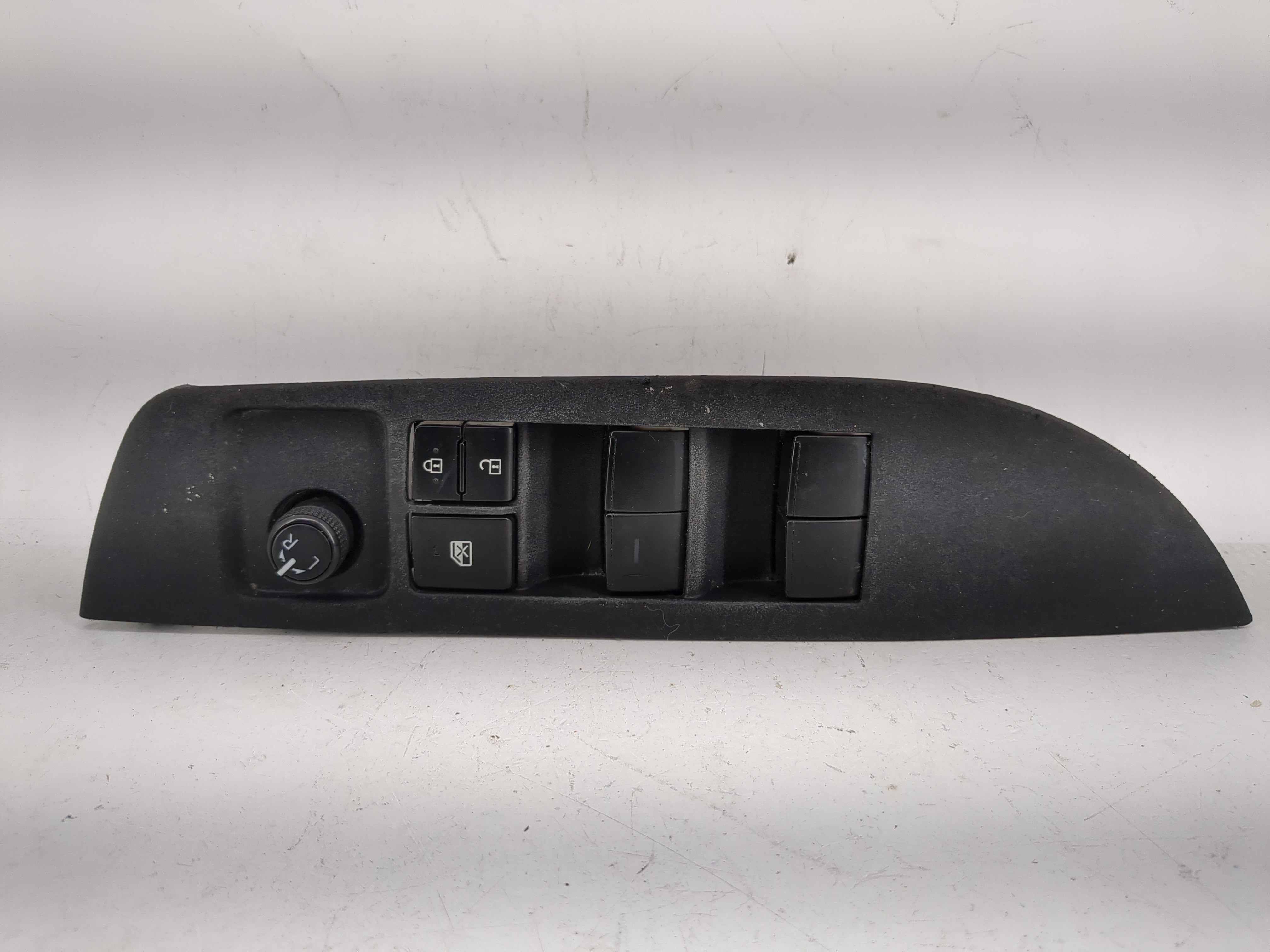 Toyota Corolla Driver Left Door Master Power Window Switch 84040-0r040 1208583 - Oemusedautoparts1.com