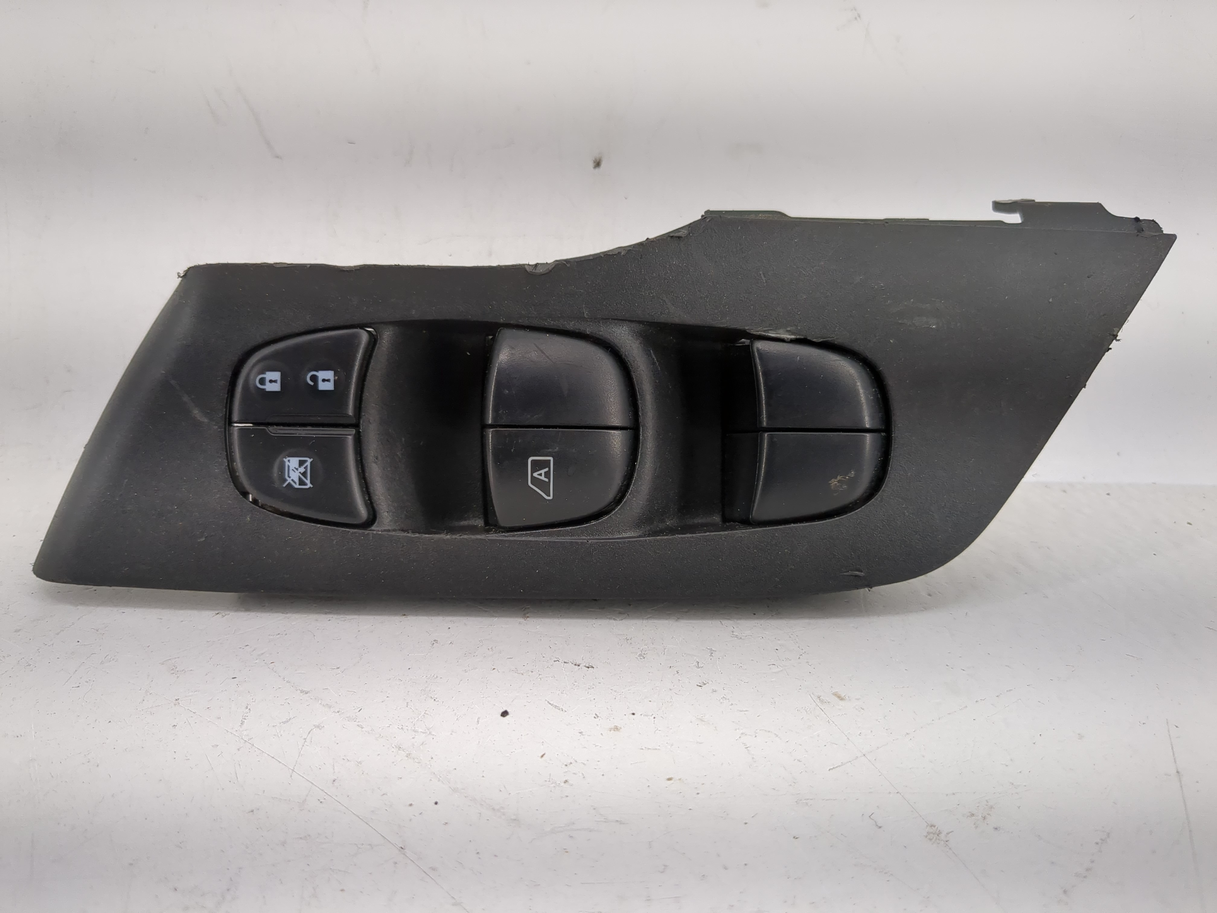 2013-2018 Nissan Altima Driver Left Door Master Power Window Switch 1208585 - Oemusedautoparts1.com