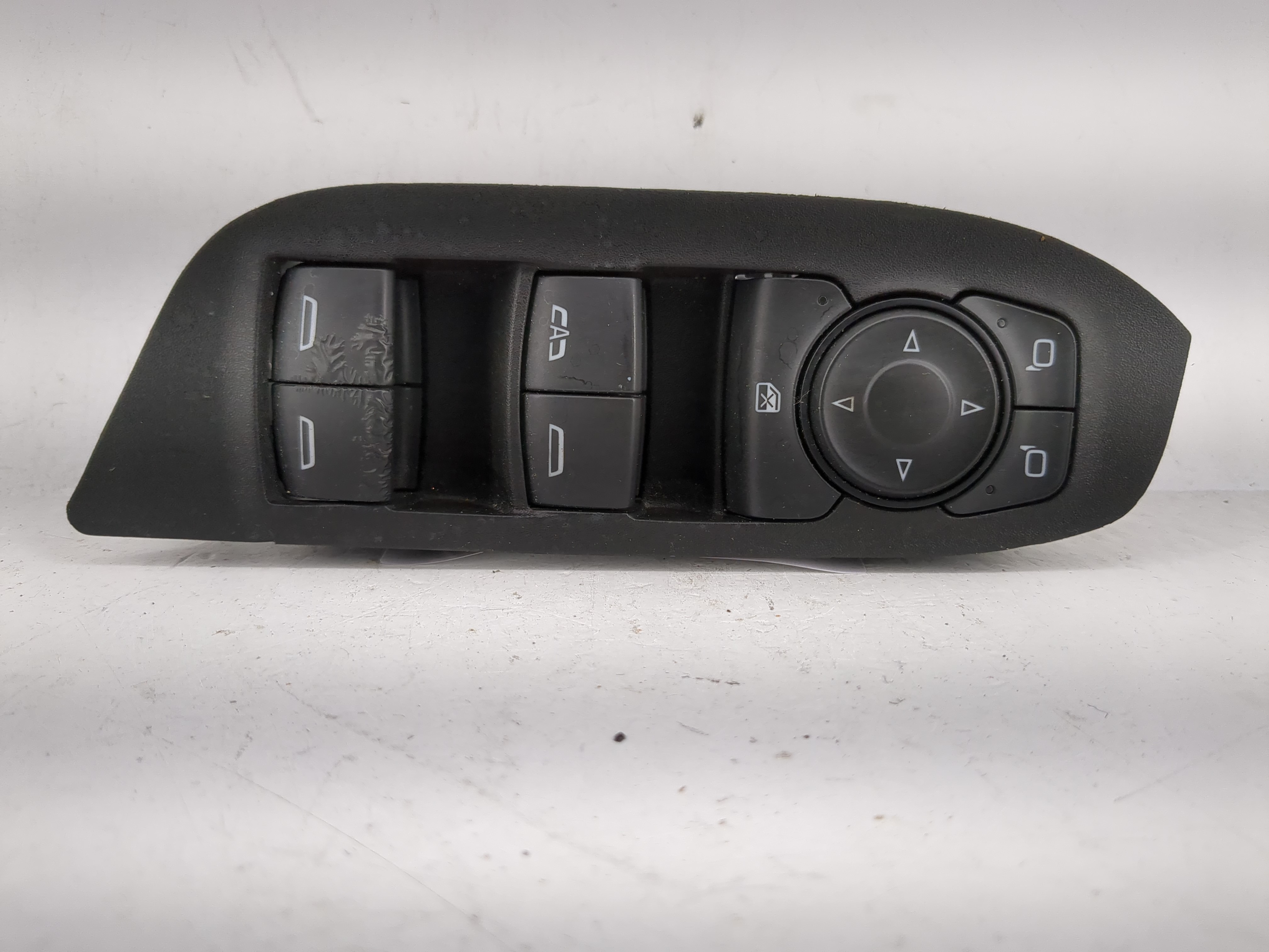 2018-2022 Chevrolet Equinox Driver Left Door Master Power Window Switch 1208587 - Oemusedautoparts1.com
