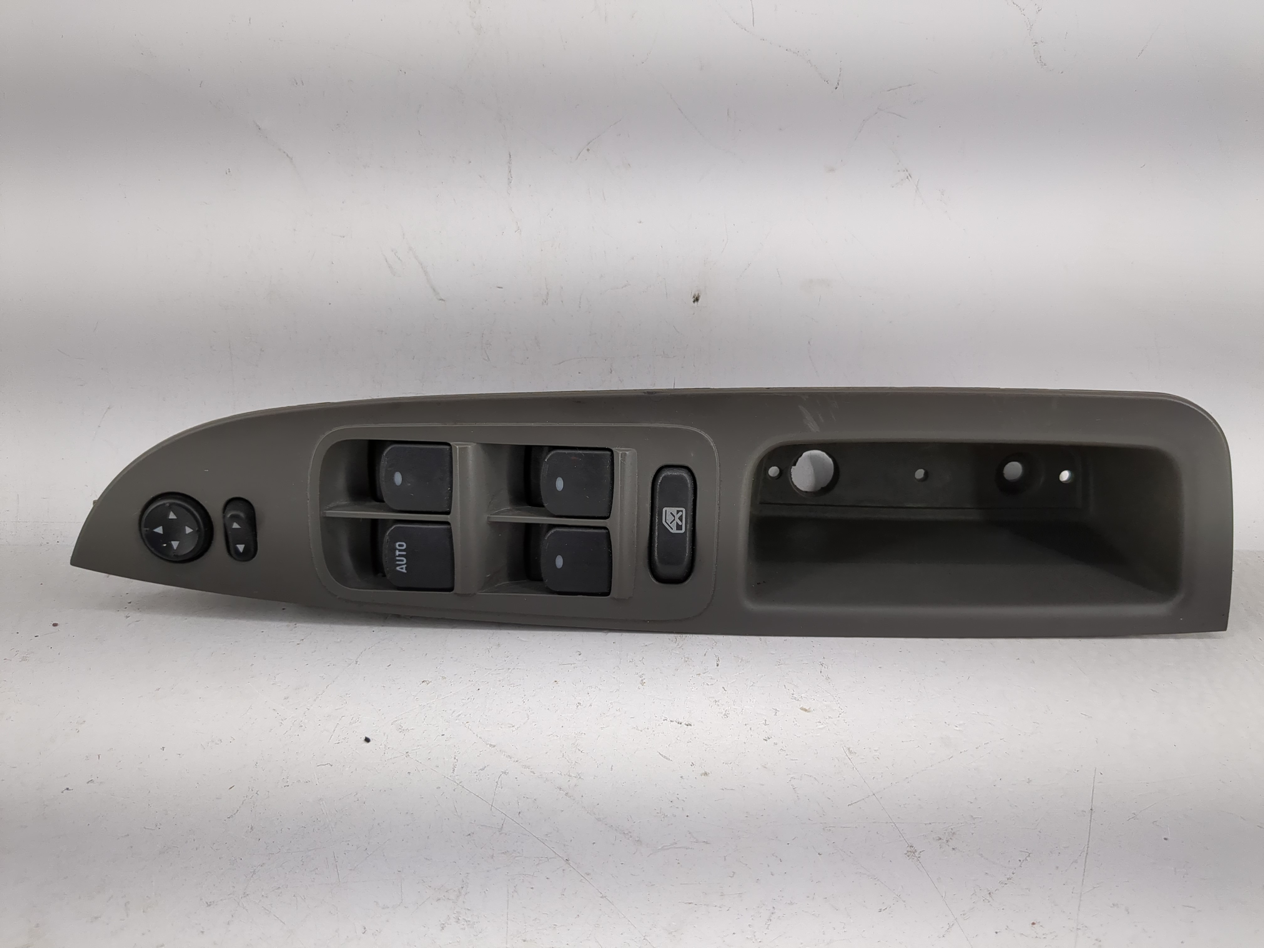 2010-2012 Chevrolet Malibu Driver Left Door Master Power Window Switch 1208613 - Oemusedautoparts1.com