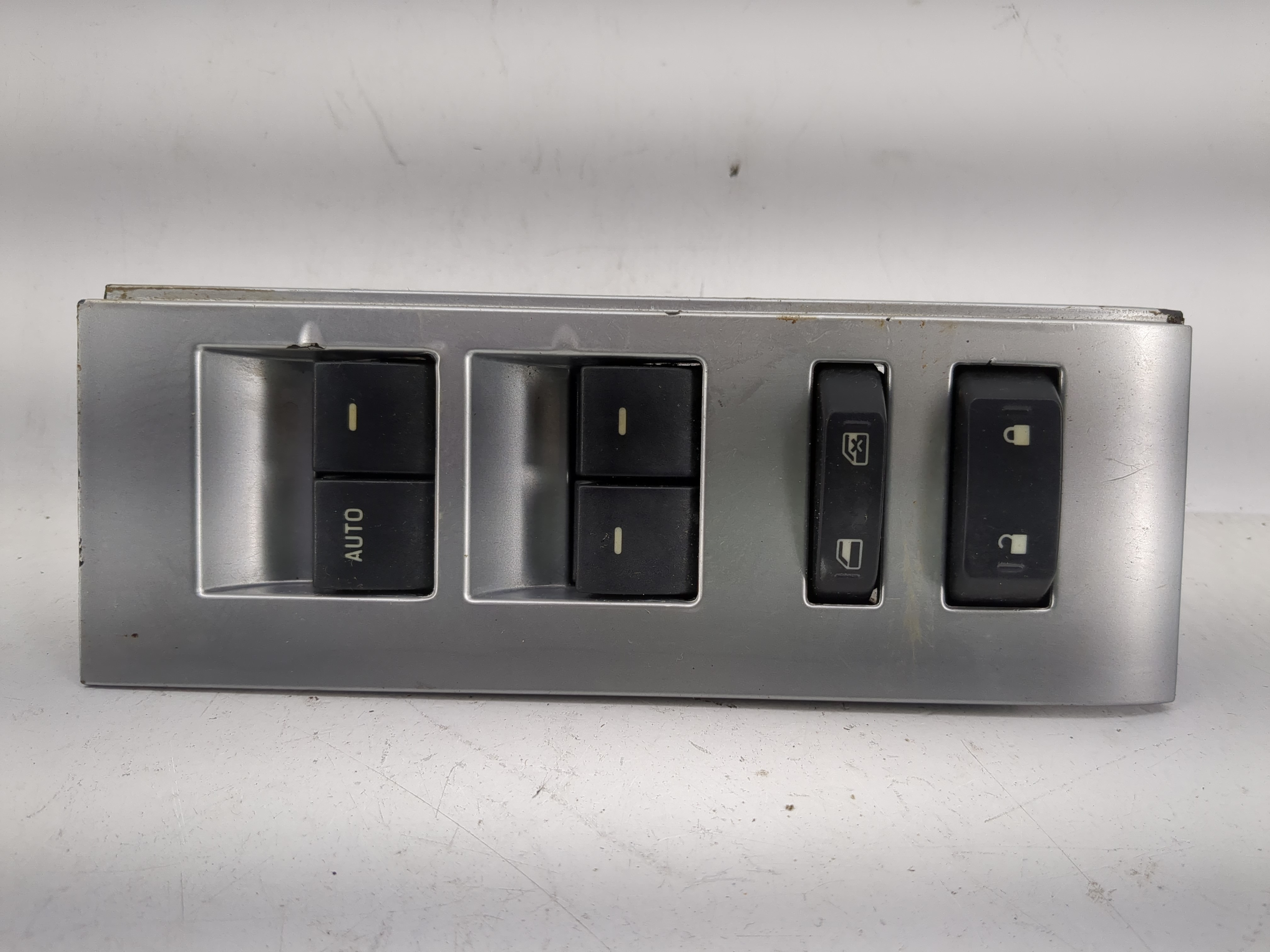 2006-2007 Ford Explorer Driver Left Door Master Power Window Switch 1208615 - Oemusedautoparts1.com