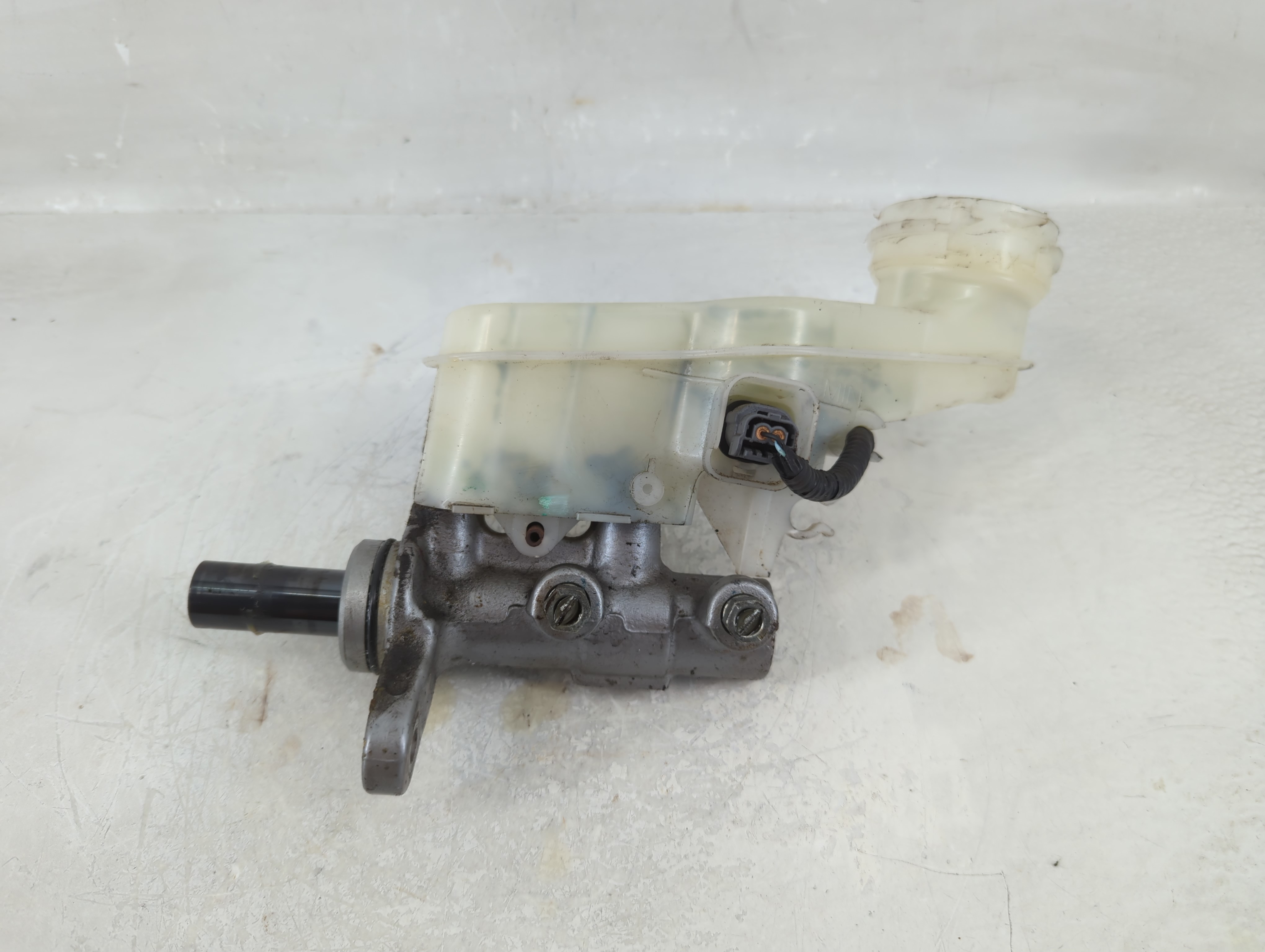2016-2022 Honda Hr-v Brake Master Cylinder 1208630 - Oemusedautoparts1.com