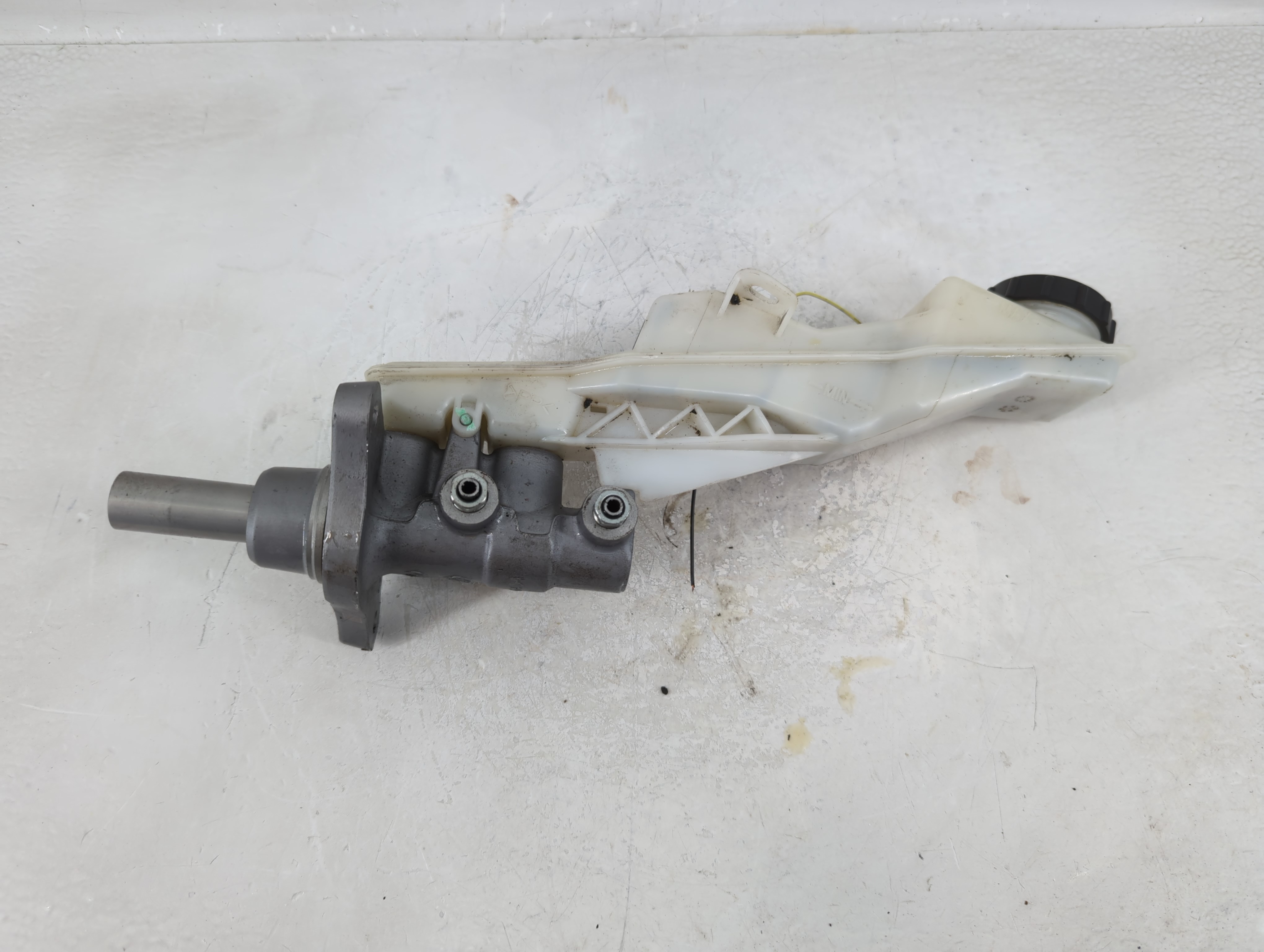 2013-2022 Mazda Cx-5 Brake Master Cylinder 1208635 - Oemusedautoparts1.com