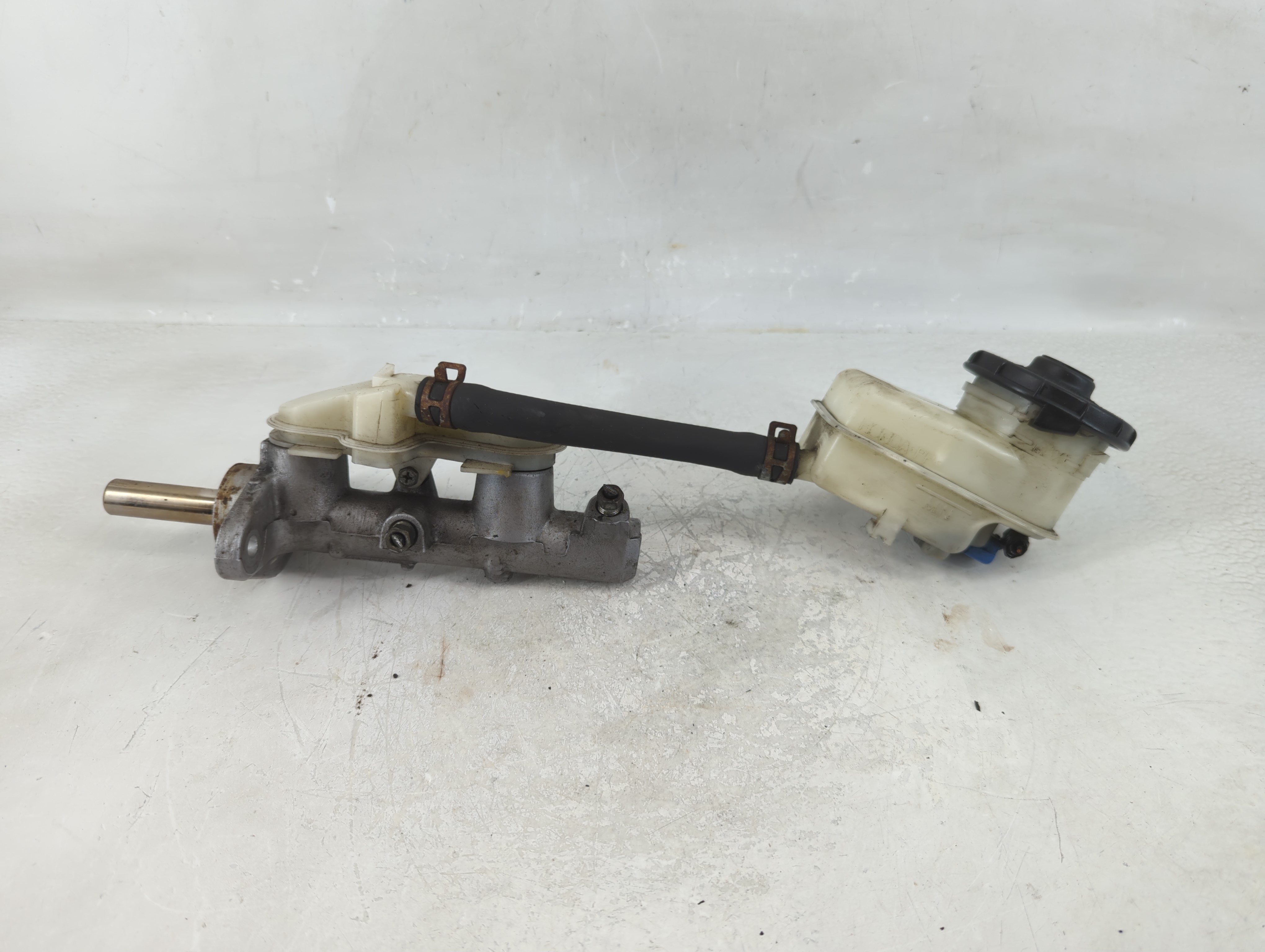 2005-2007 Honda Accord Brake Master Cylinder 1208642 - Oemusedautoparts1.com