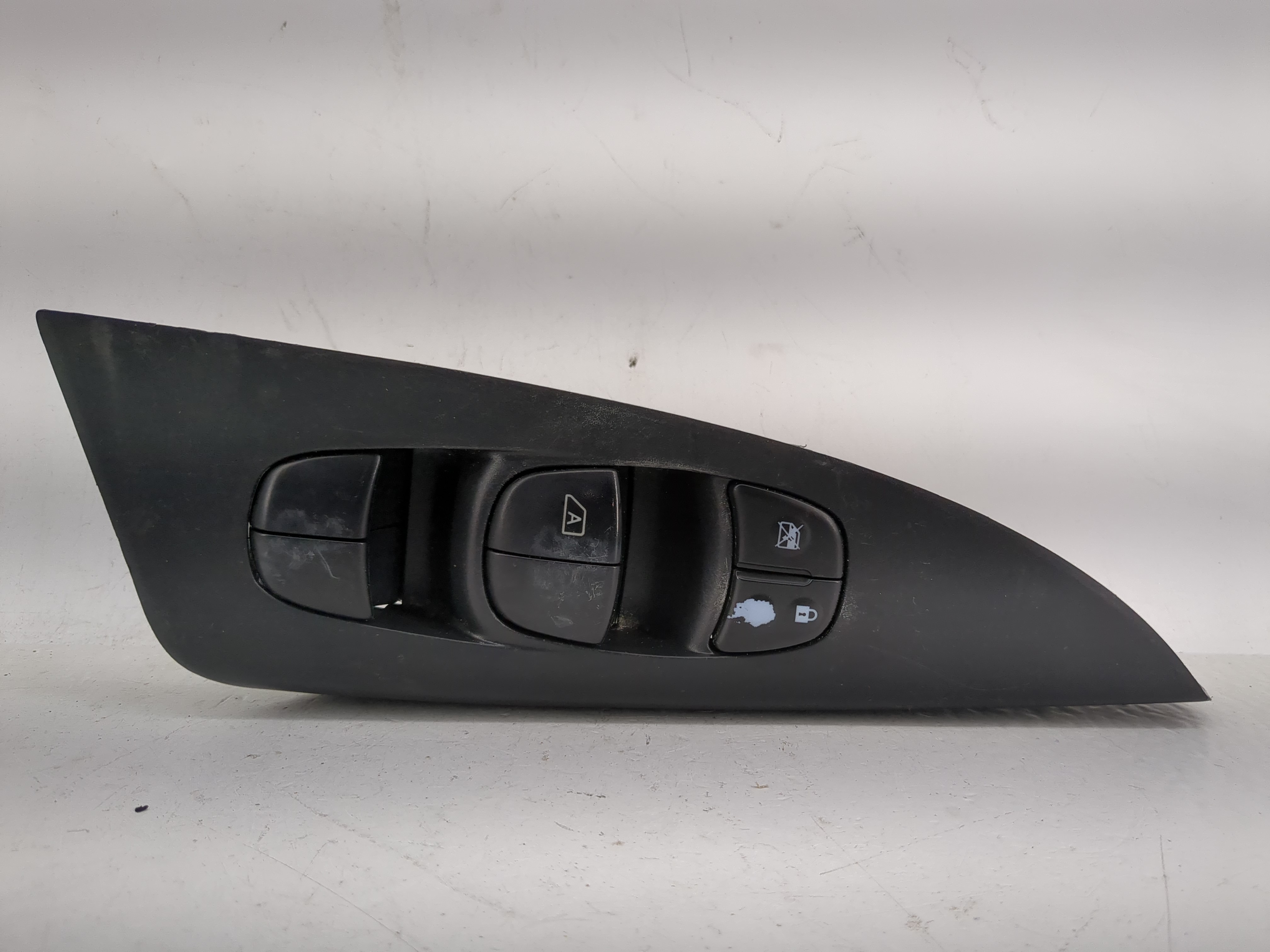 2013-2019 Nissan Sentra Driver Left Door Master Power Window Switch 1208646 - Oemusedautoparts1.com