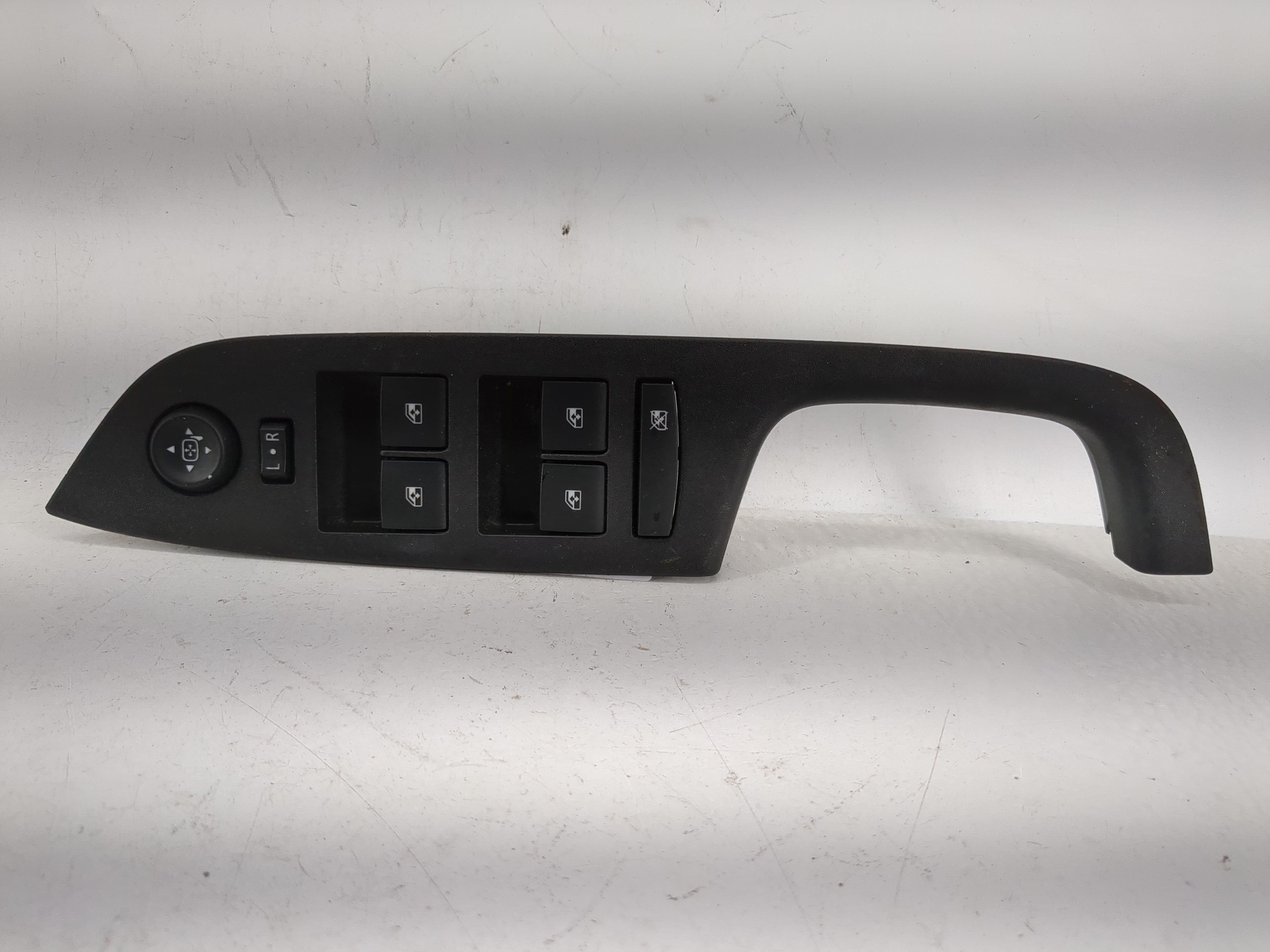 2010-2017 Chevrolet Equinox Driver Left Door Master Power Window Switch 1208651 - Oemusedautoparts1.com