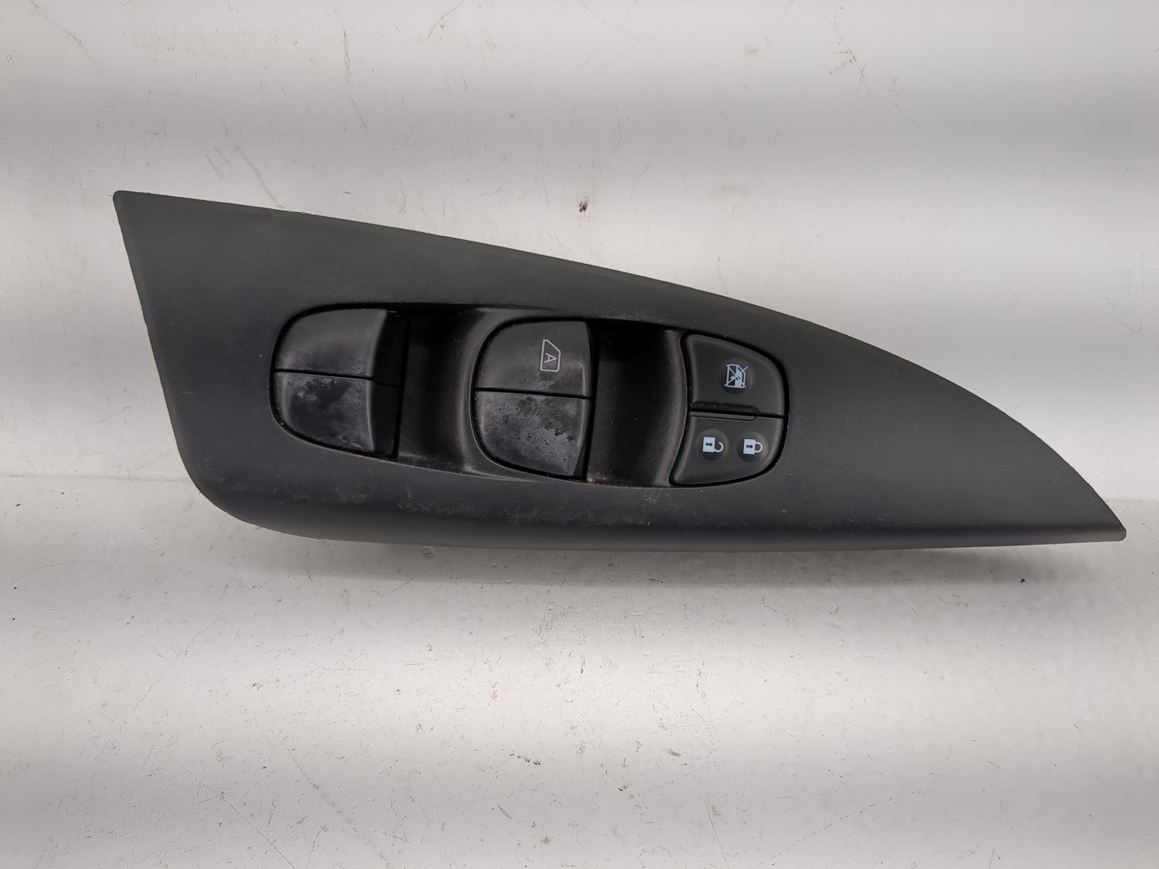 2013-2019 Nissan Sentra Driver Left Door Master Power Window Switch 1208652 - Oemusedautoparts1.com