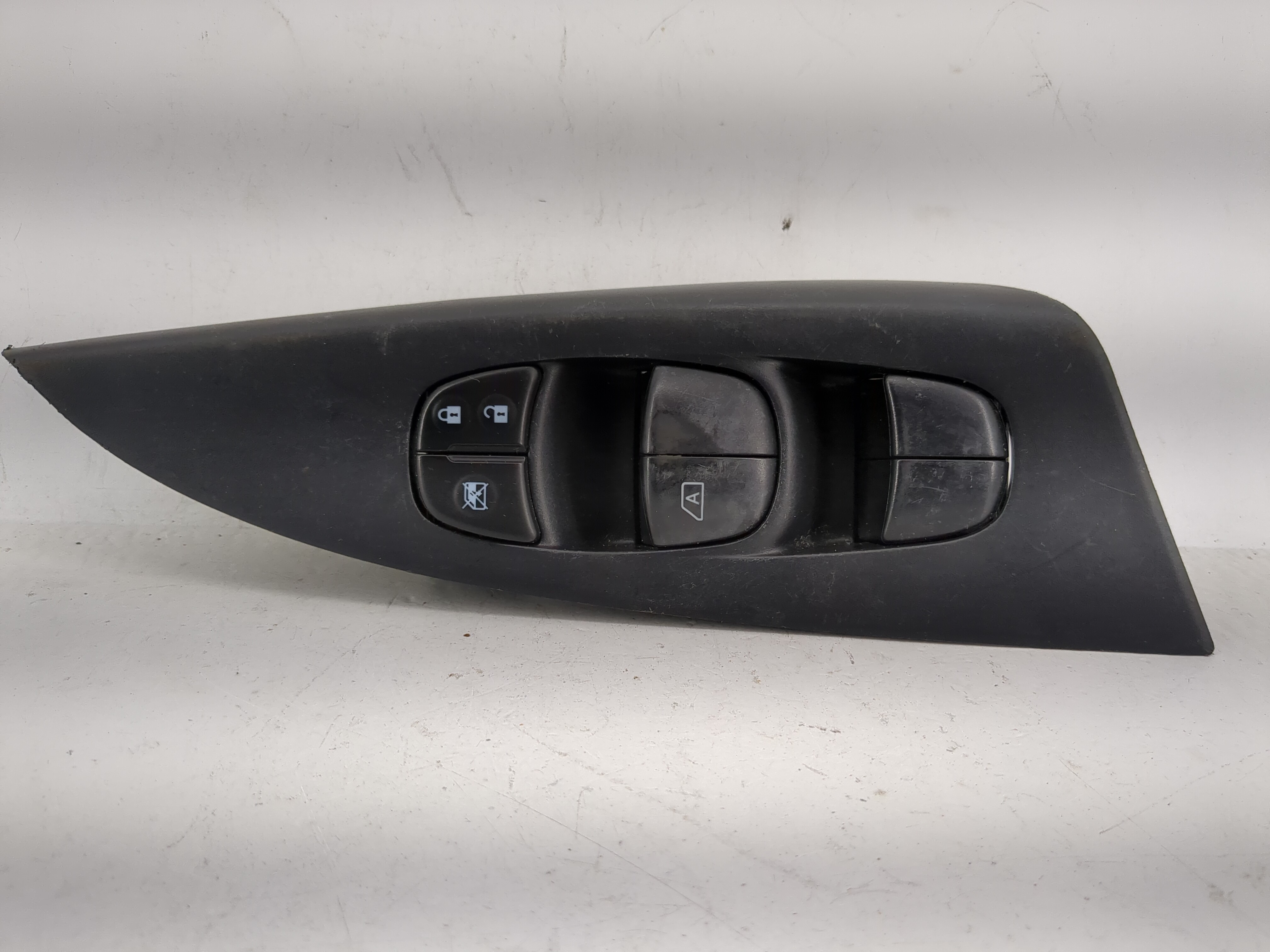 2013-2019 Nissan Sentra Driver Left Door Master Power Window Switch 1208687 - Oemusedautoparts1.com