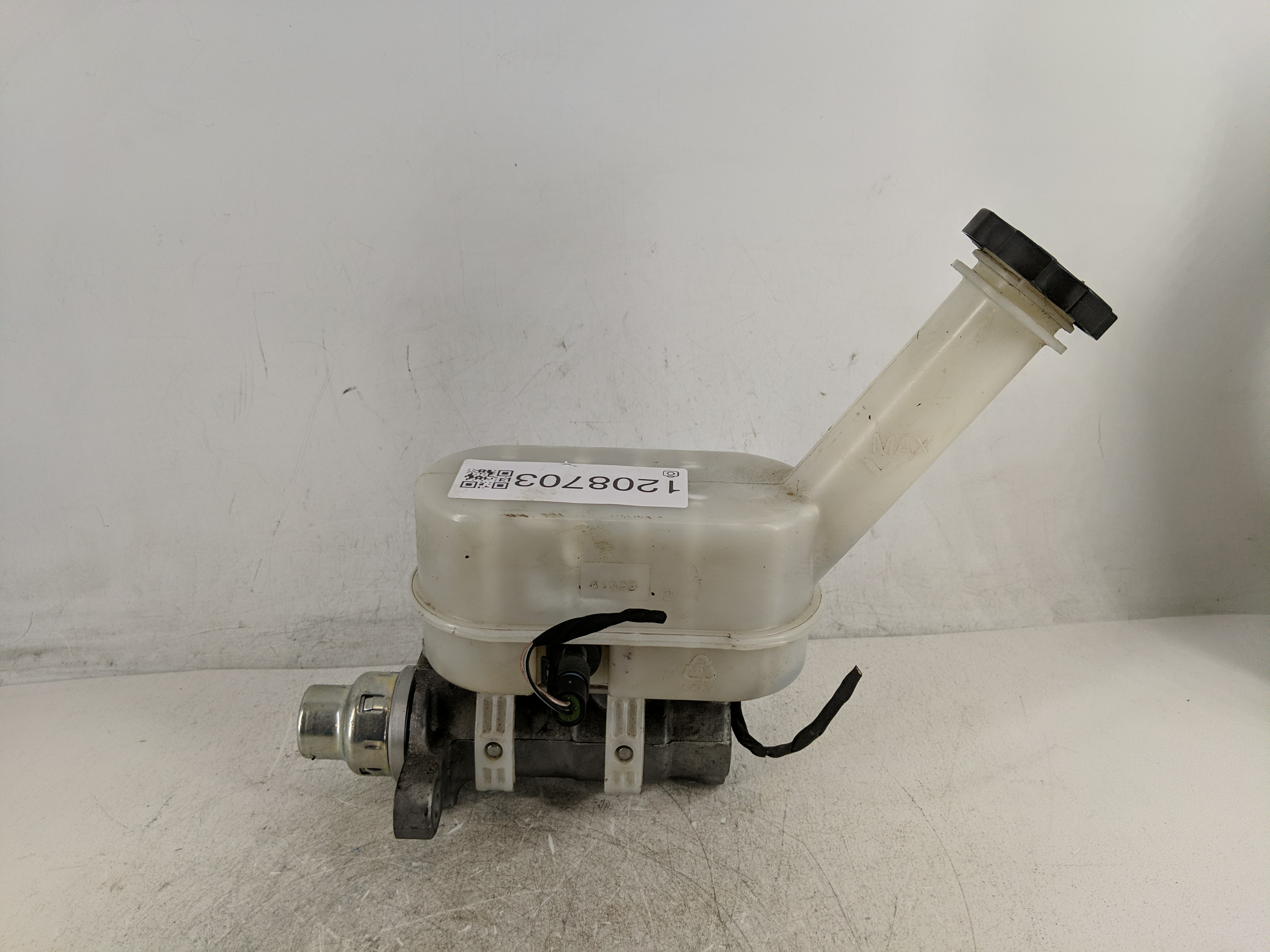 2009-2017 Gmc Acadia Brake Master Cylinder 1208703 - Oemusedautoparts1.com
