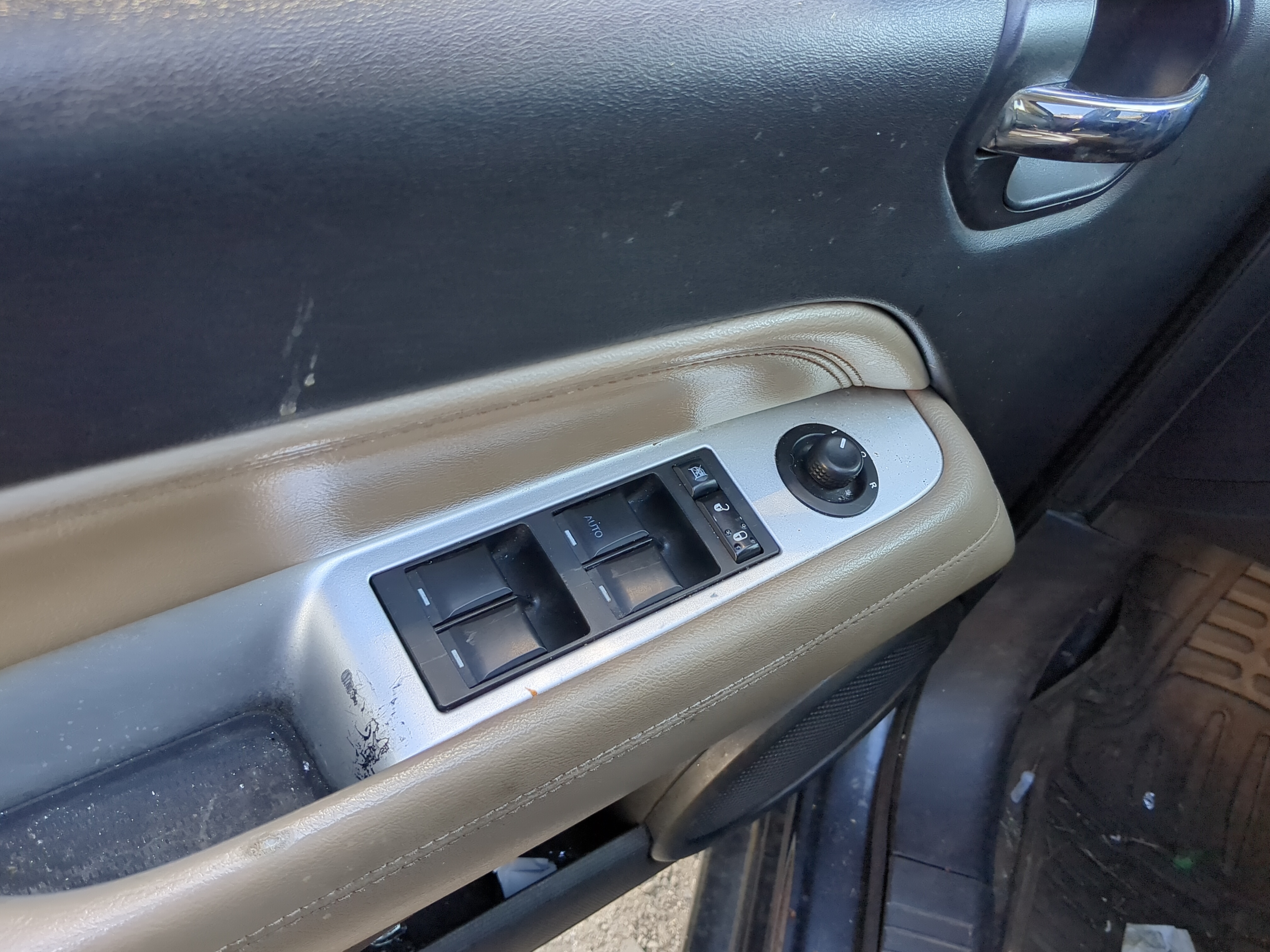 Jeep Compass Driver Left Door Master Power Window Switch 1208964 - Oemusedautoparts1.com