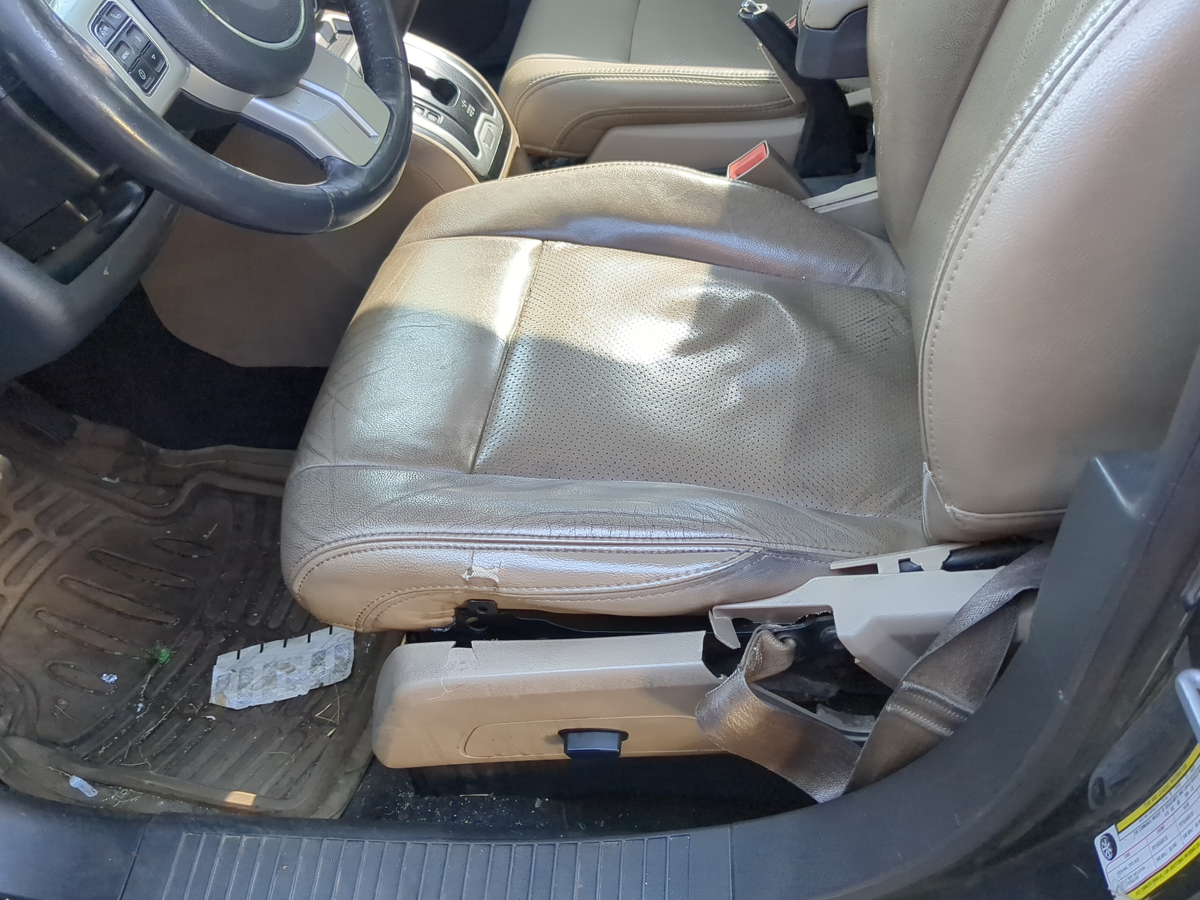 2015-2017 Jeep Compass Driver Front Seat Oem 1209062 - Oemusedautoparts1.com