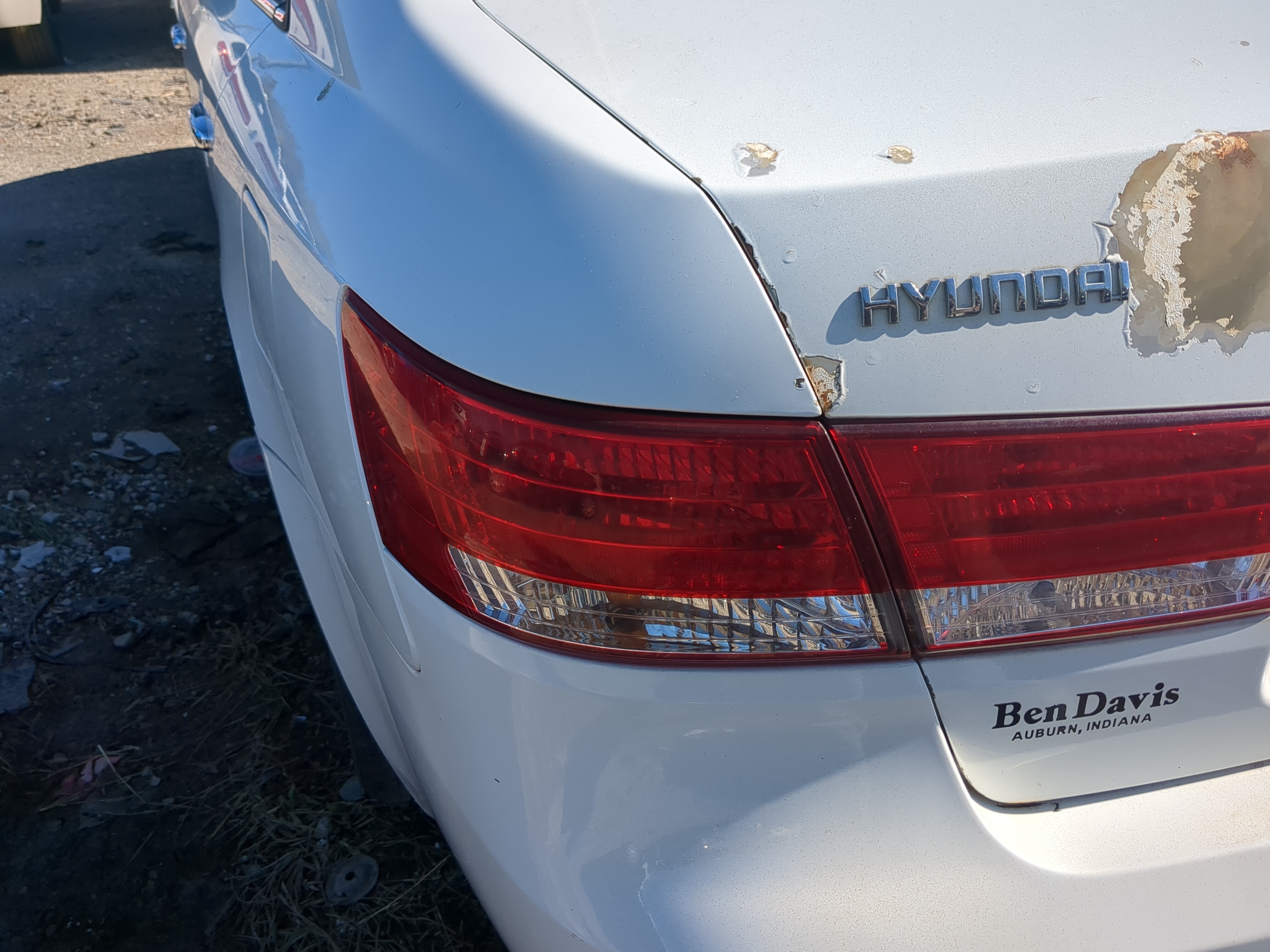 2006-2008 Hyundai Sonata Driver Left Side Tail Light Taillight Oem 1209140 - Oemusedautoparts1.com