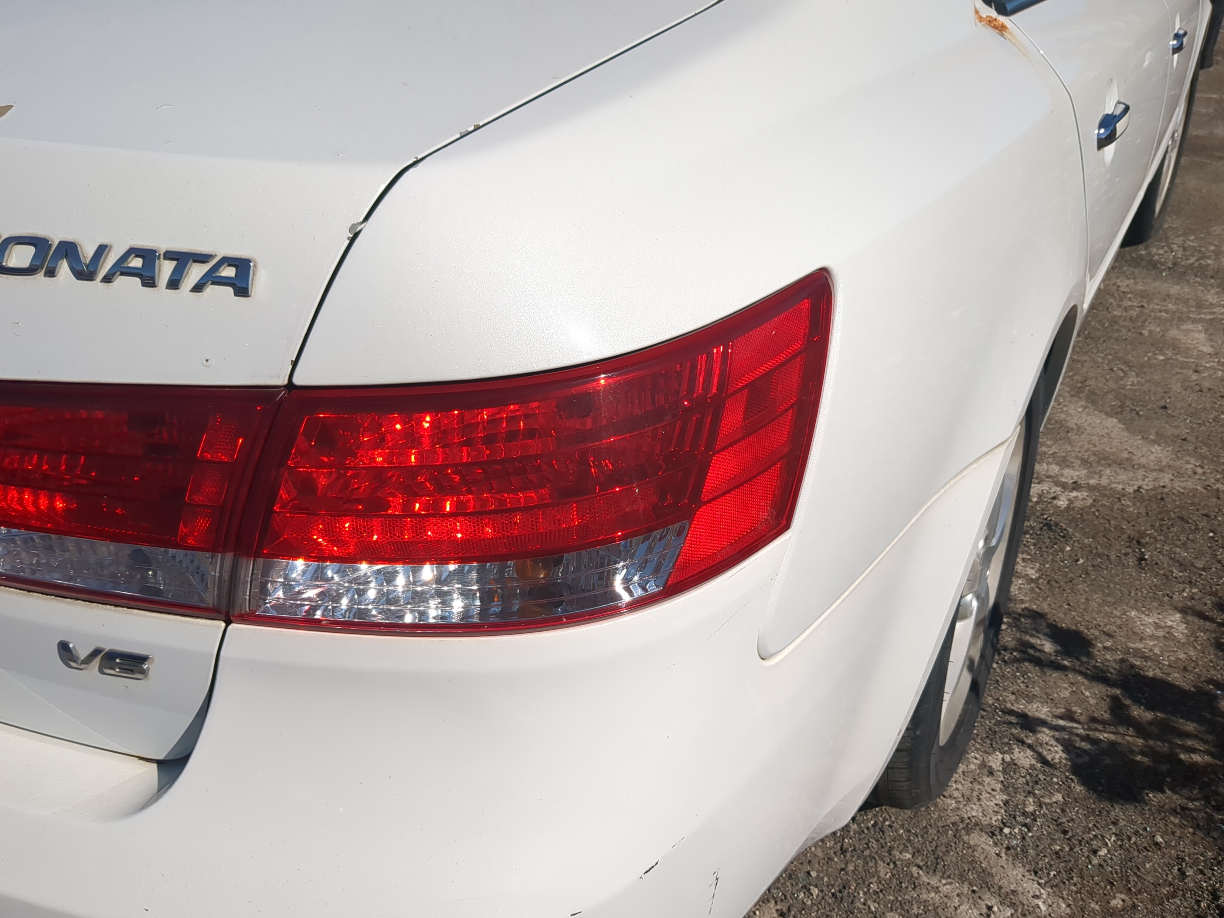 2006-2008 Hyundai Sonata Passenger Right Side Tail Light Taillight Oem 1209199 - Oemusedautoparts1.com