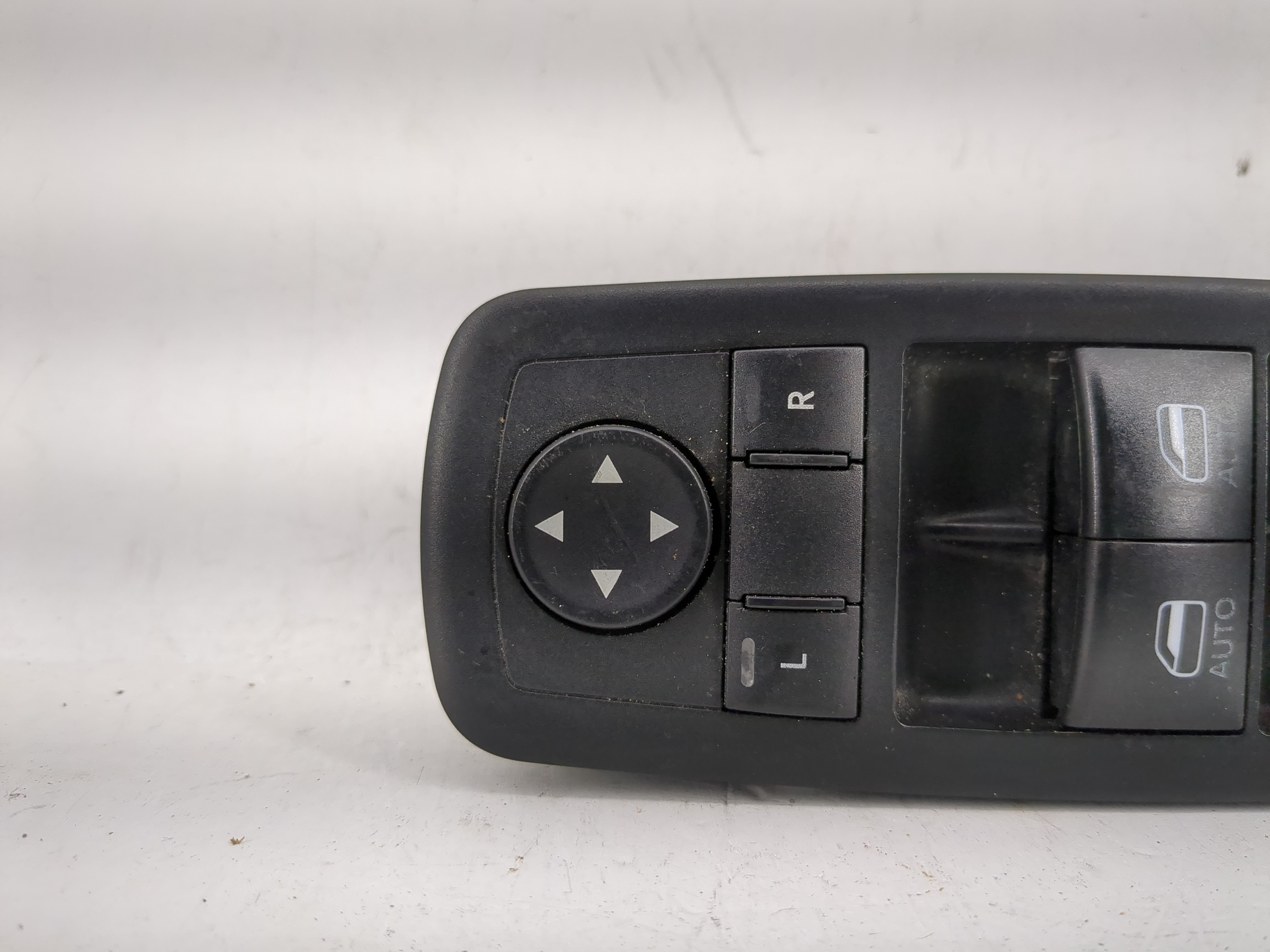 Dodge Ram 1500 Driver Left Door Master Power Window Switch 56046823ae 1209272 - Oemusedautoparts1.com