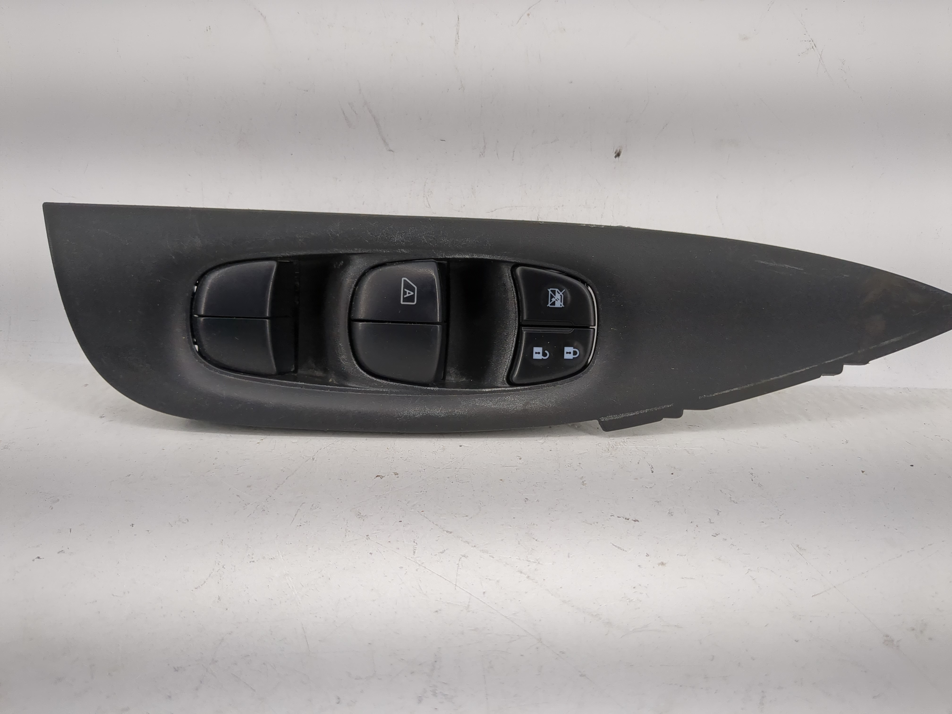 2014-2020 Nissan Rogue Driver Left Door Master Power Window Switch 1209281 - Oemusedautoparts1.com