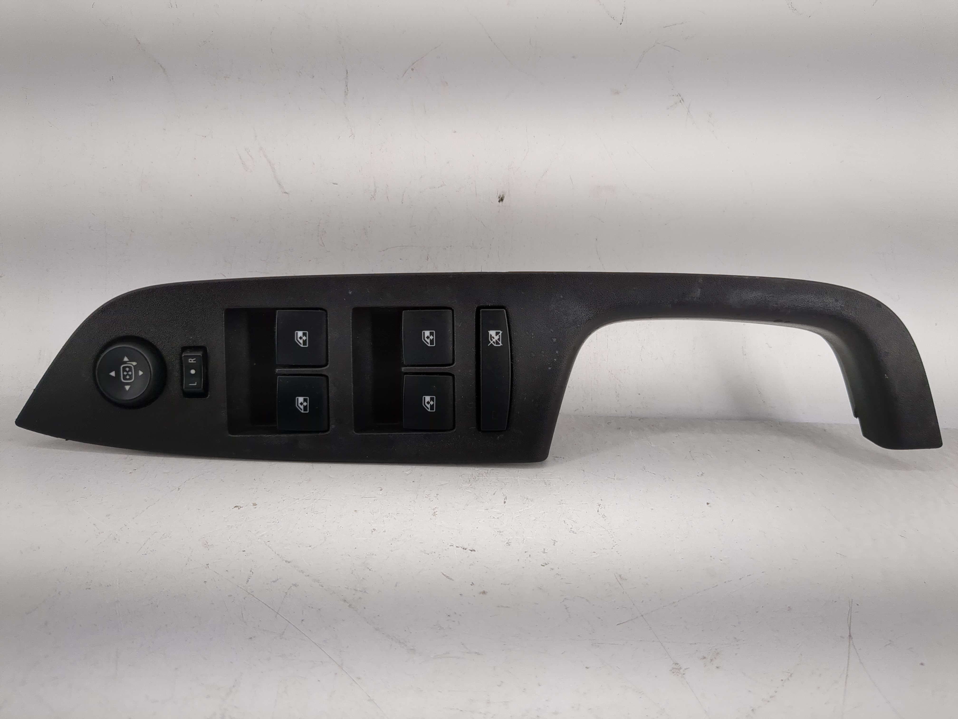 2010-2017 Chevrolet Equinox Driver Left Door Master Power Window Switch 1209285 - Oemusedautoparts1.com