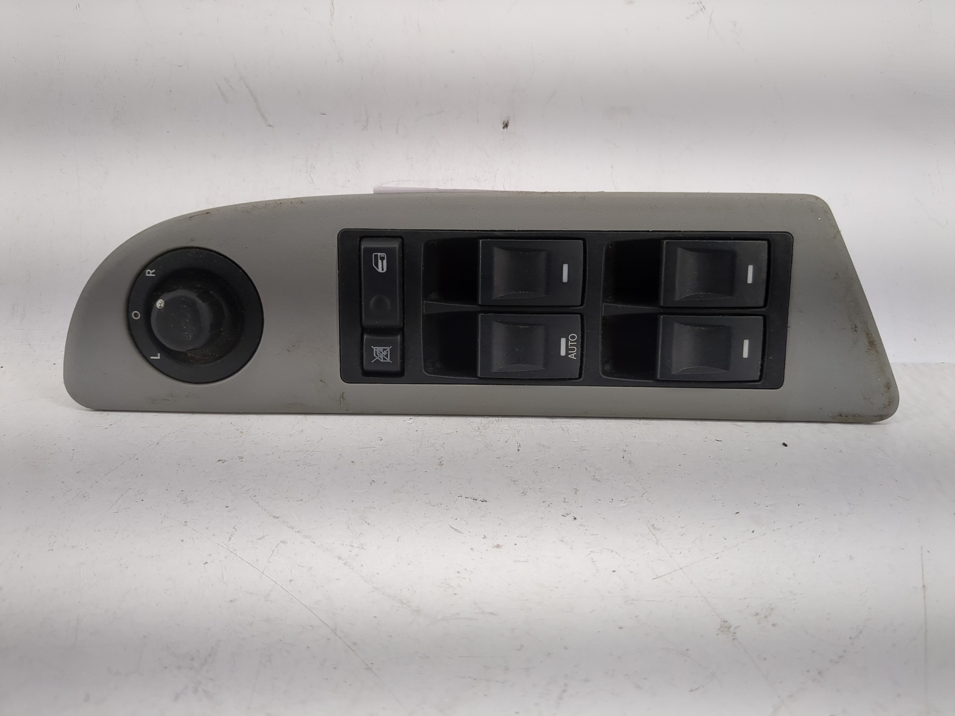 2006-2006 Dodge Dakota Driver Left Door Master Power Window Switch 1209294 - Oemusedautoparts1.com