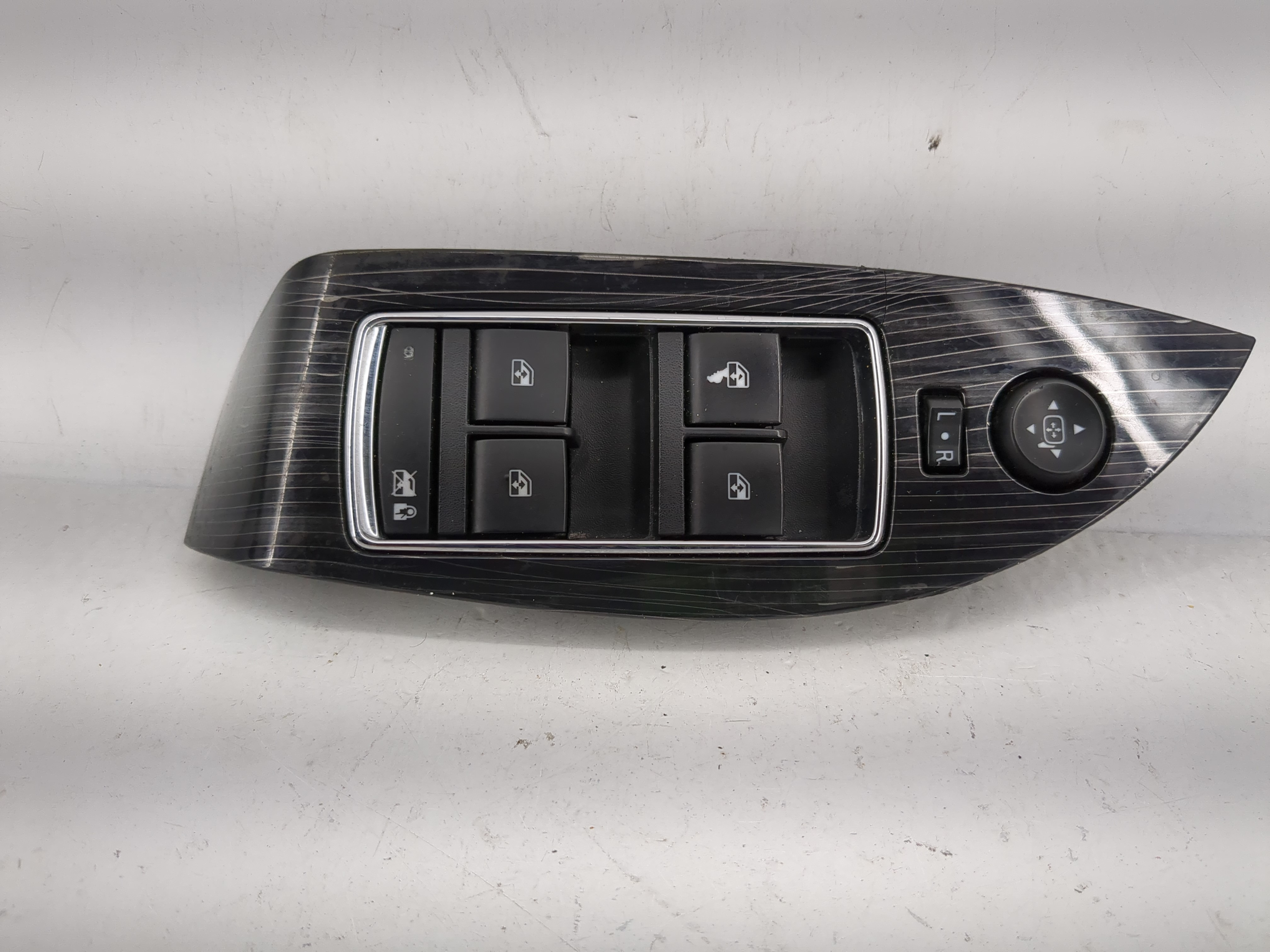 2014-2020 Chevrolet Impala Driver Left Door Master Power Window Switch 1209314 - Oemusedautoparts1.com