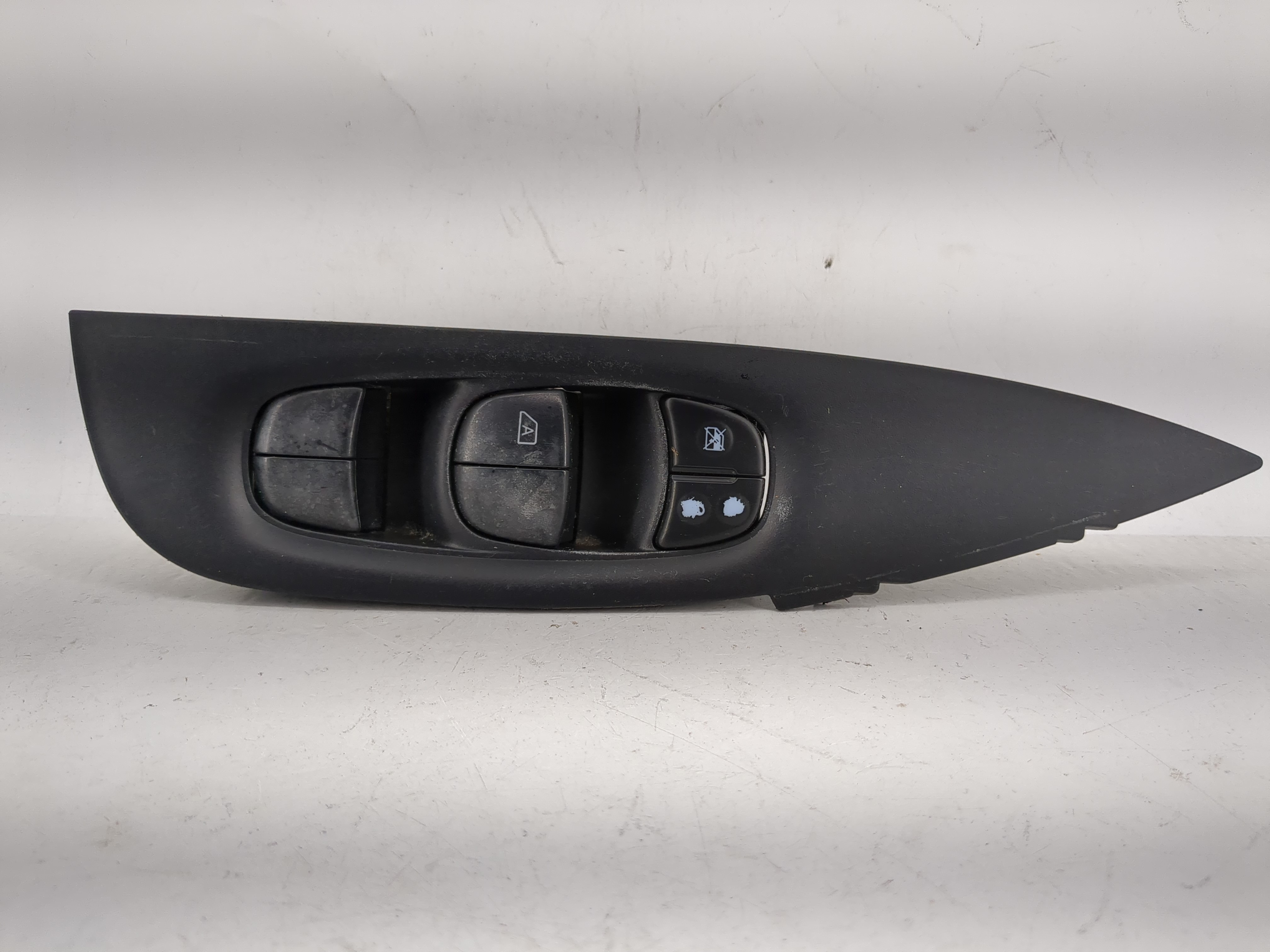 2014-2020 Nissan Rogue Driver Left Door Master Power Window Switch 1209320 - Oemusedautoparts1.com