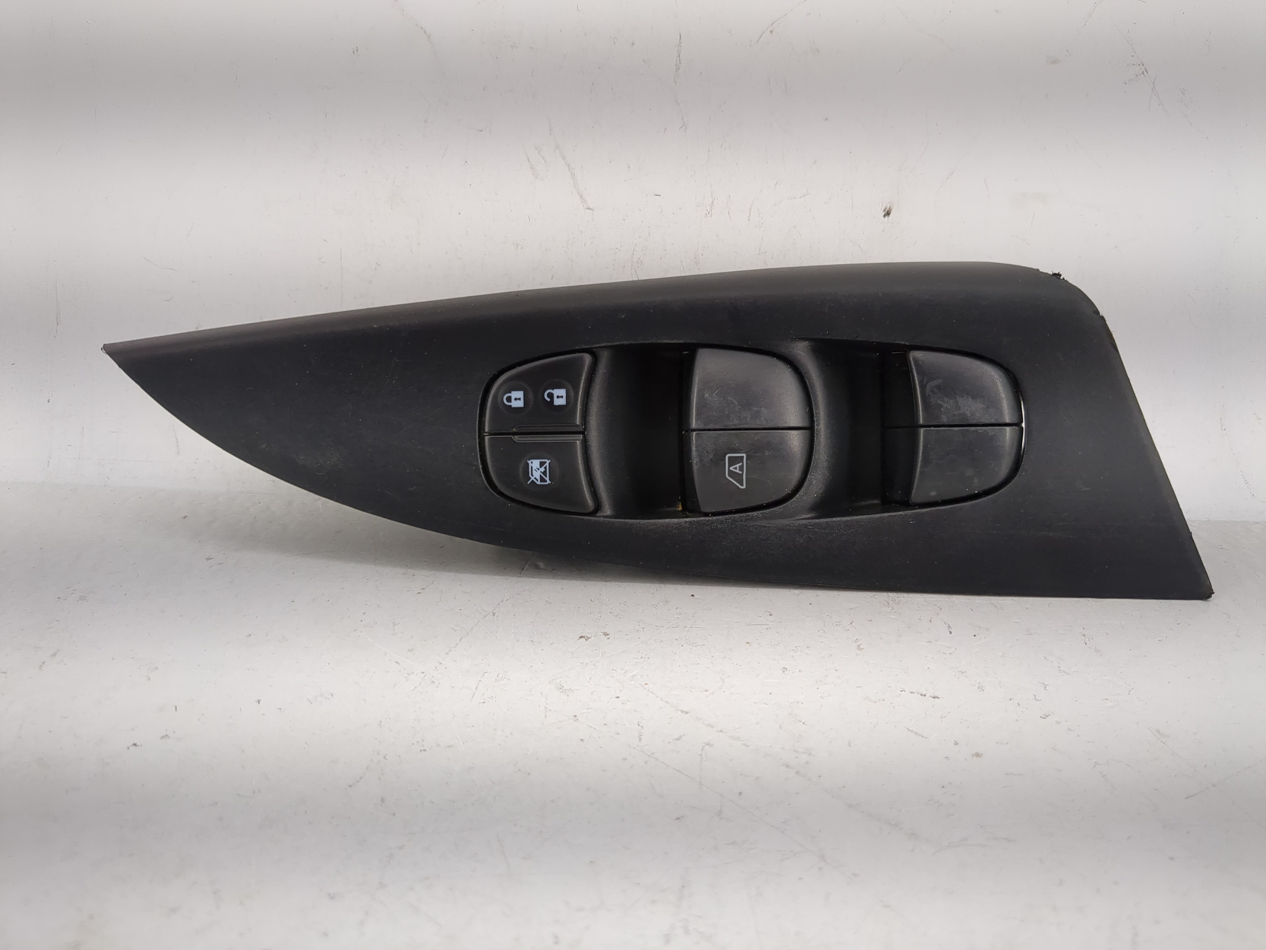 2013-2019 Nissan Sentra Driver Left Door Master Power Window Switch 1209323 - Oemusedautoparts1.com