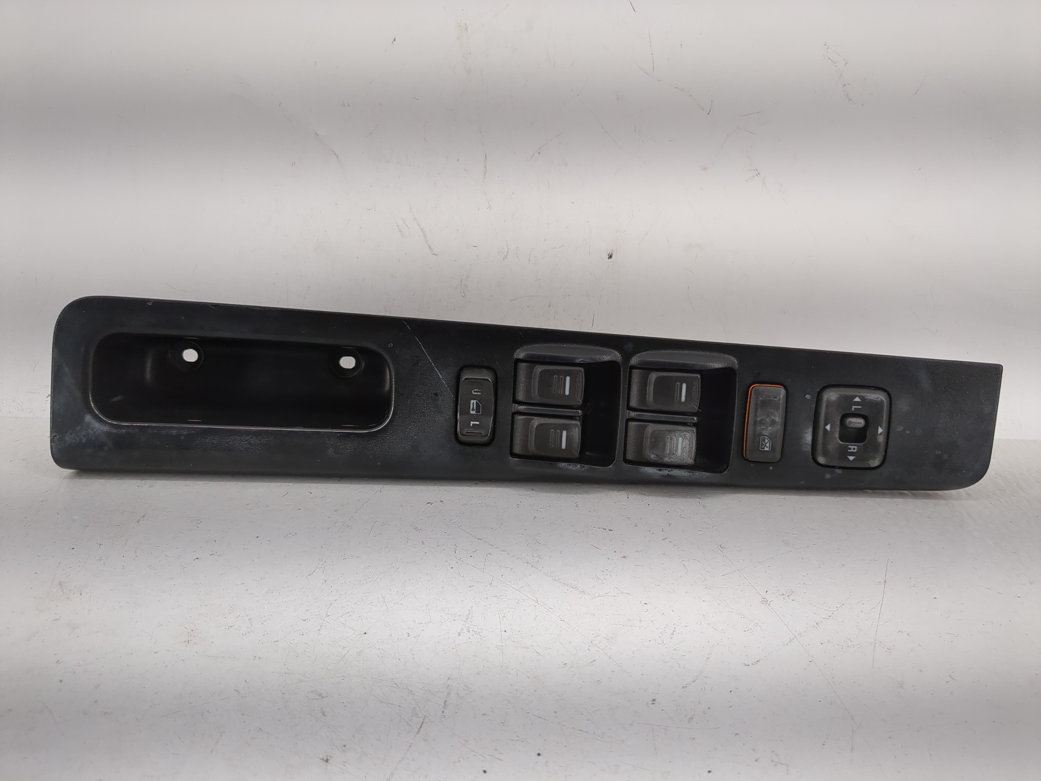 2004-2012 Chevrolet Colorado Driver Left Door Master Power Window Switch 1209333 - Oemusedautoparts1.com